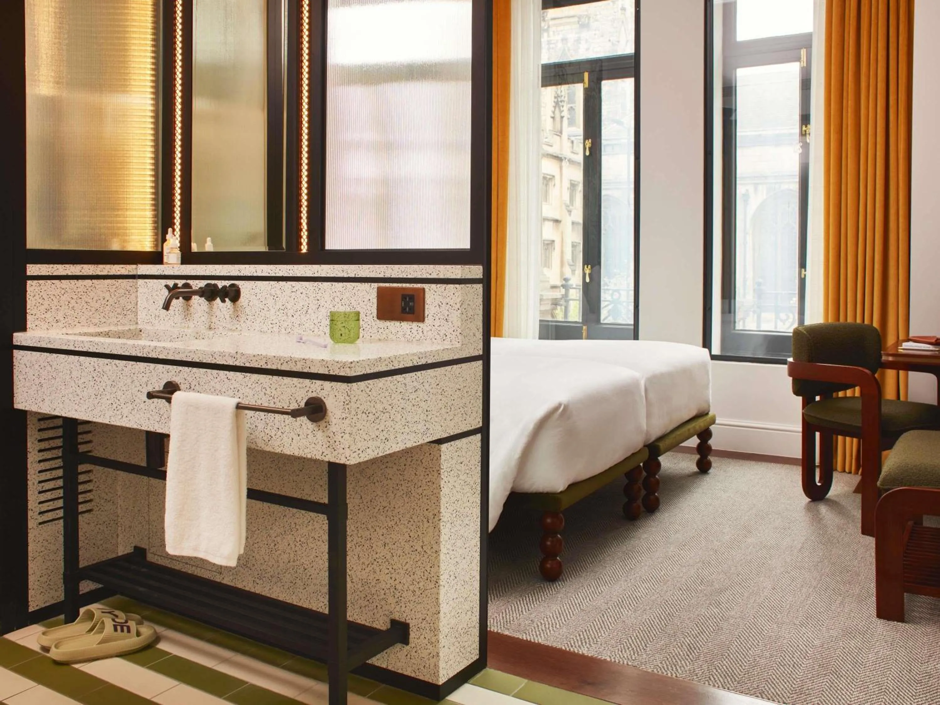 General Admission Twin - City View Side in Hyde London City - St Paul's