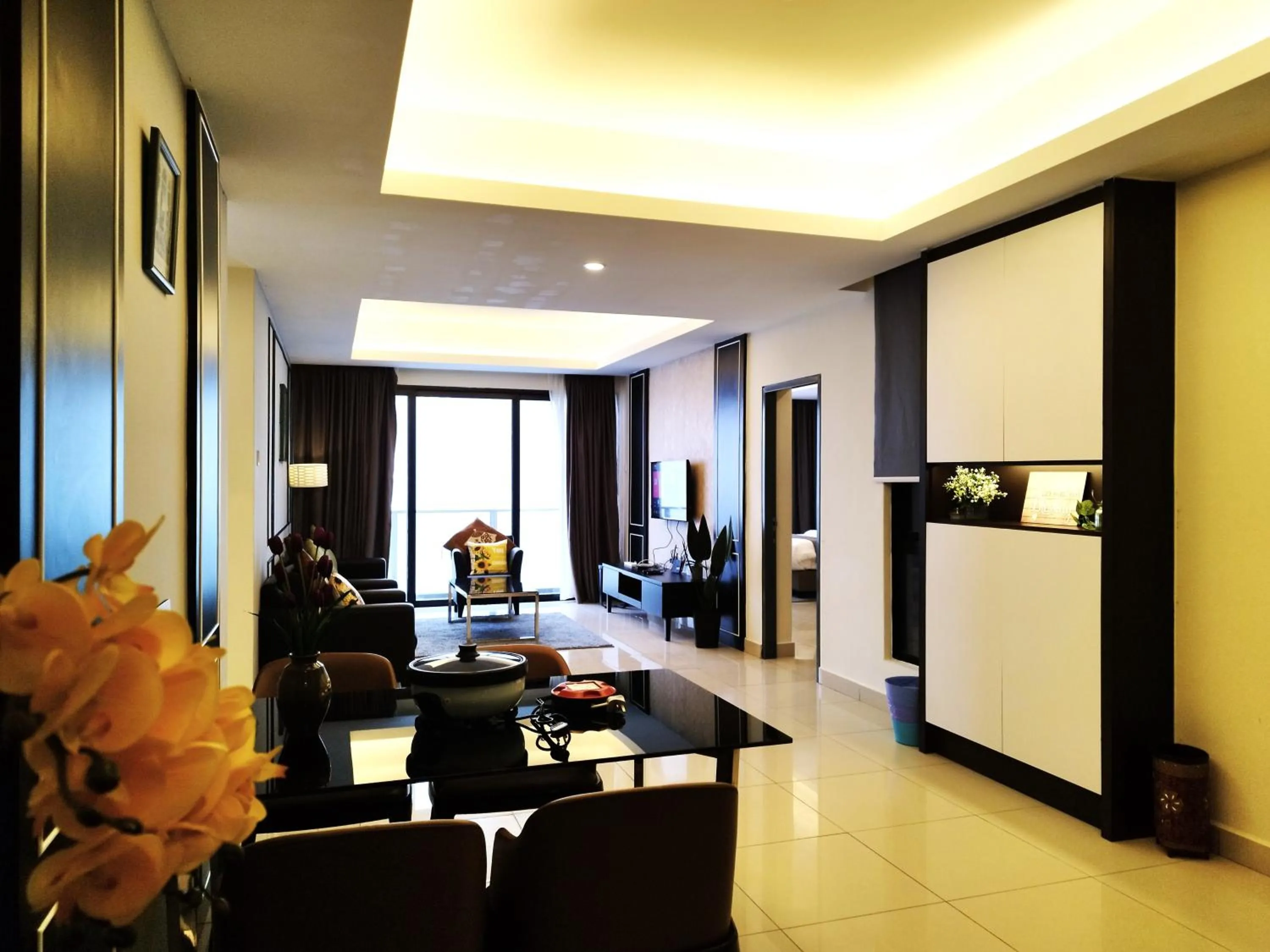 Three-Bedroom Apartment with Balcony in GENTING FoggyCold StayCation AT Ion Delemen By HAPYHOME