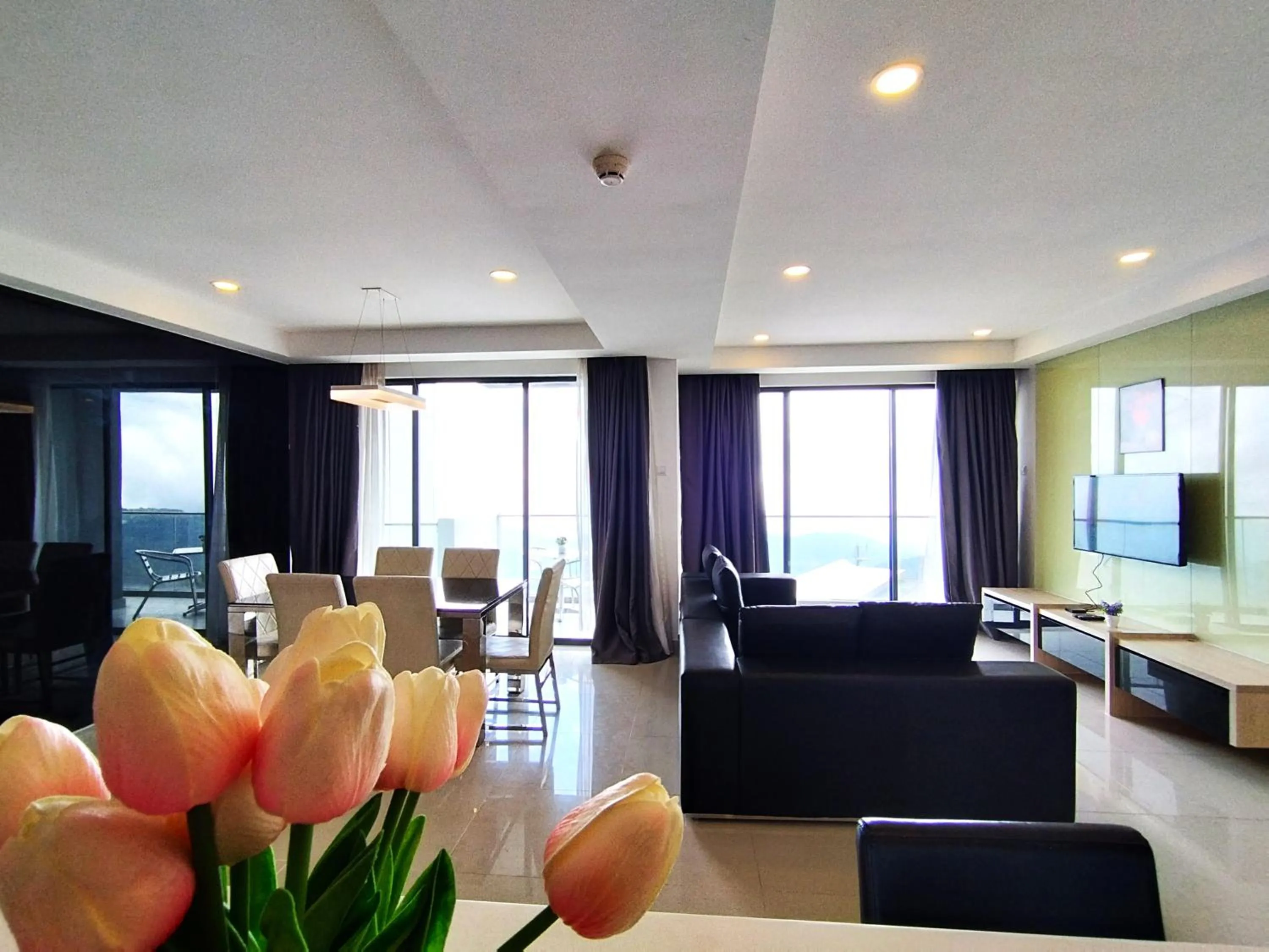 Three-Bedroom Superior Apartment in GENTING FoggyCold StayCation AT Ion Delemen By HAPYHOME