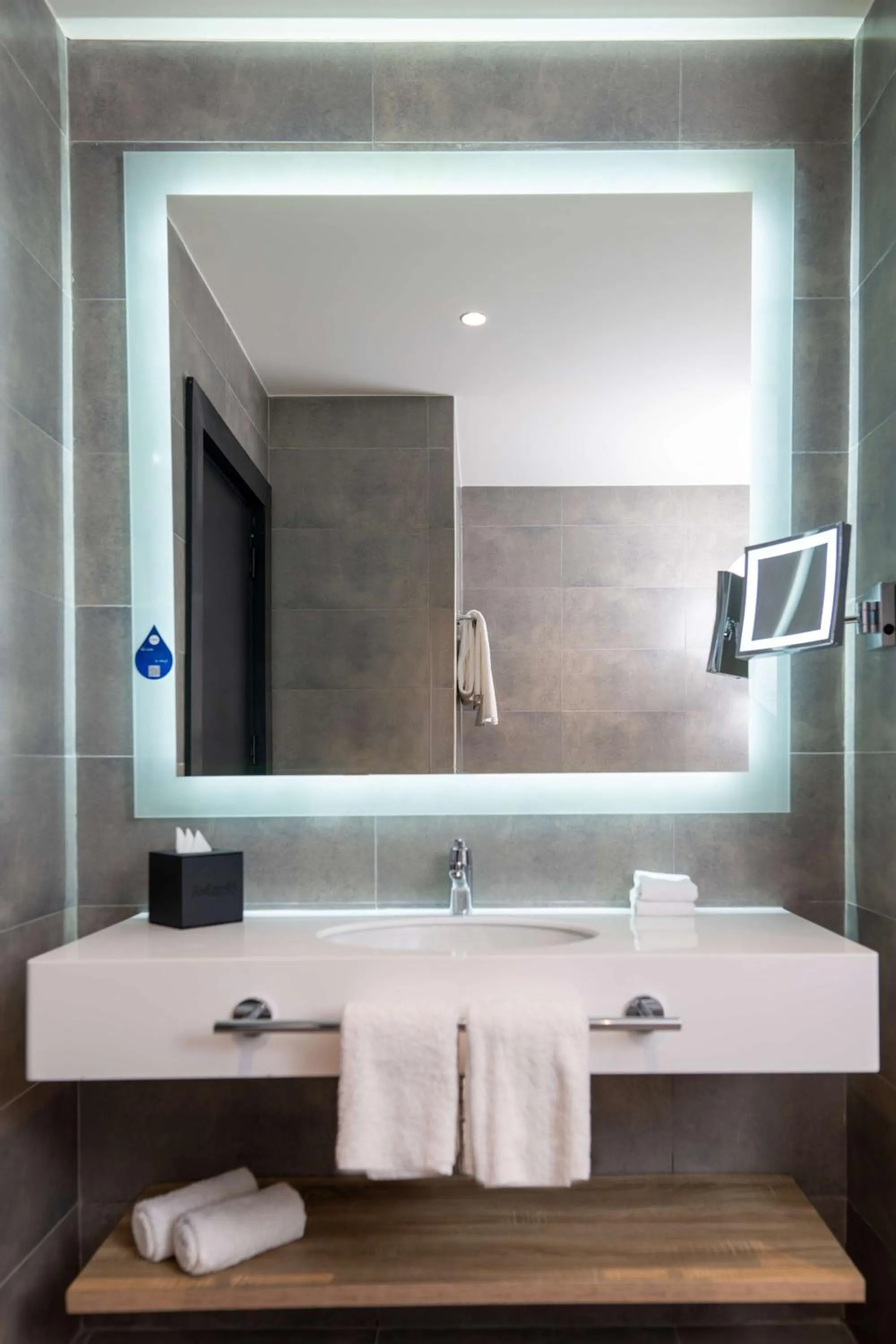 Junior Suite in Radisson Blu Hotel, Amman Galleria Mall