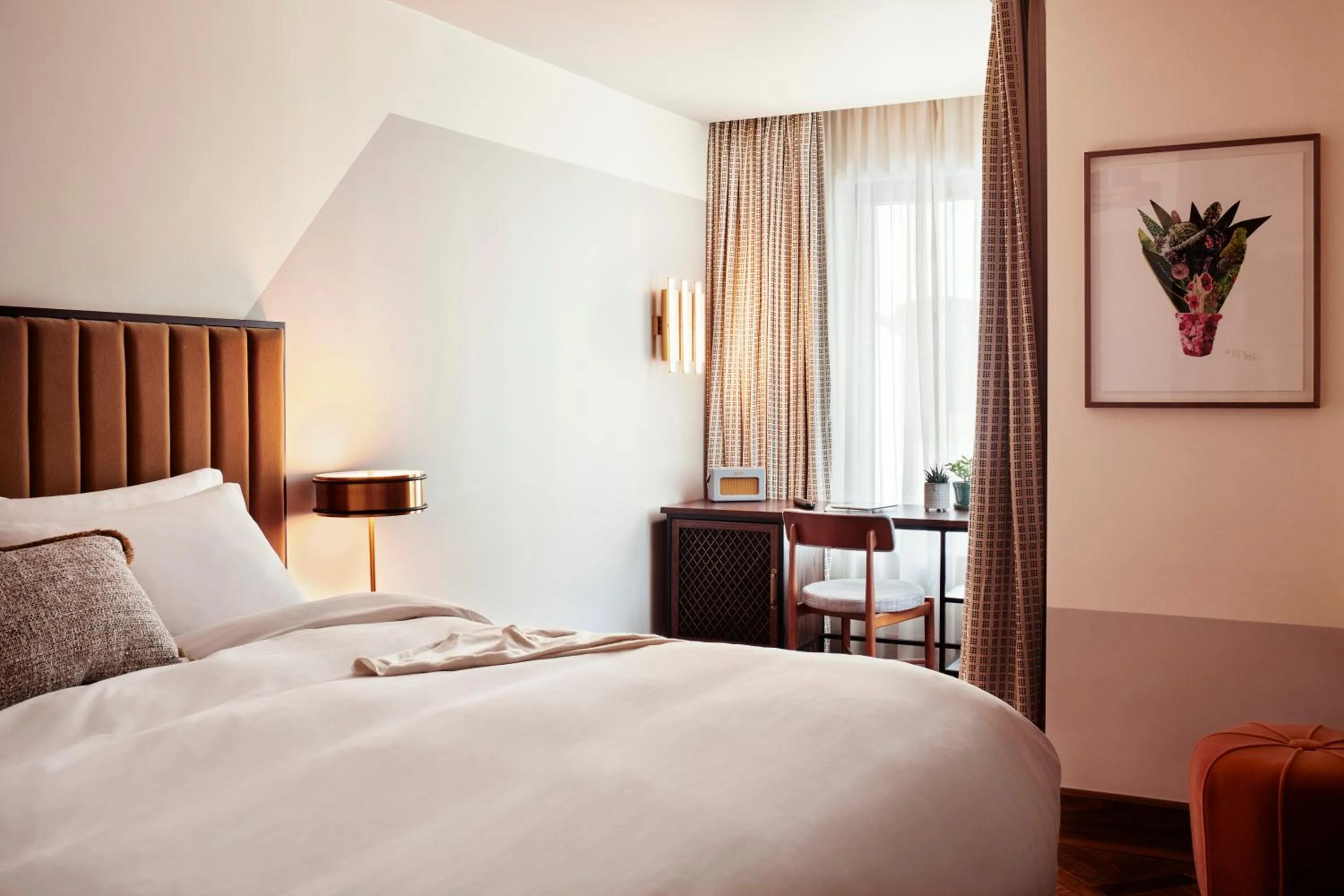 Roomy in The Hoxton, Holborn