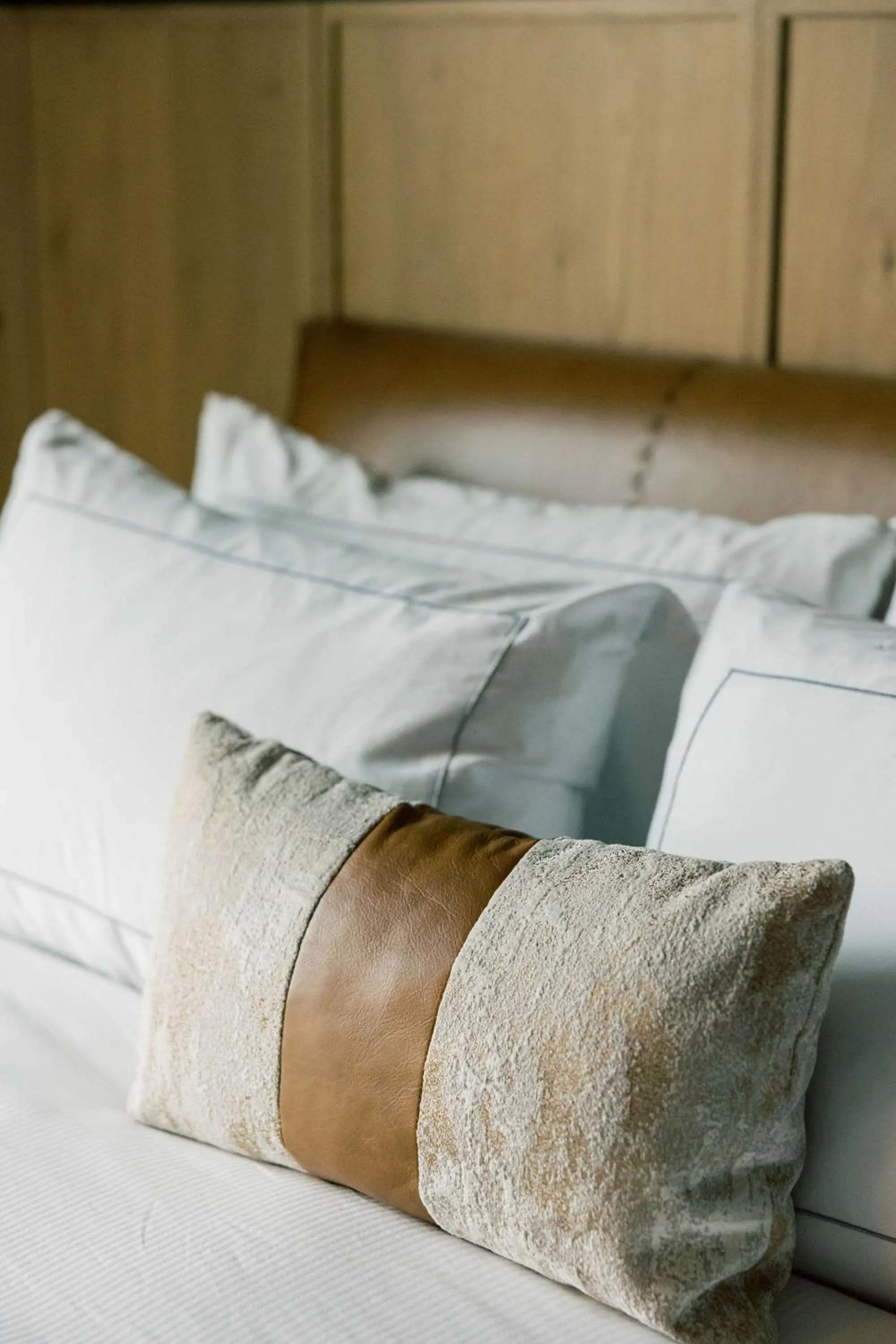 Selah Spa King Suite with Mountain View in Cloudland at McLemore Resort Lookout Mountain, Curio by Hilton