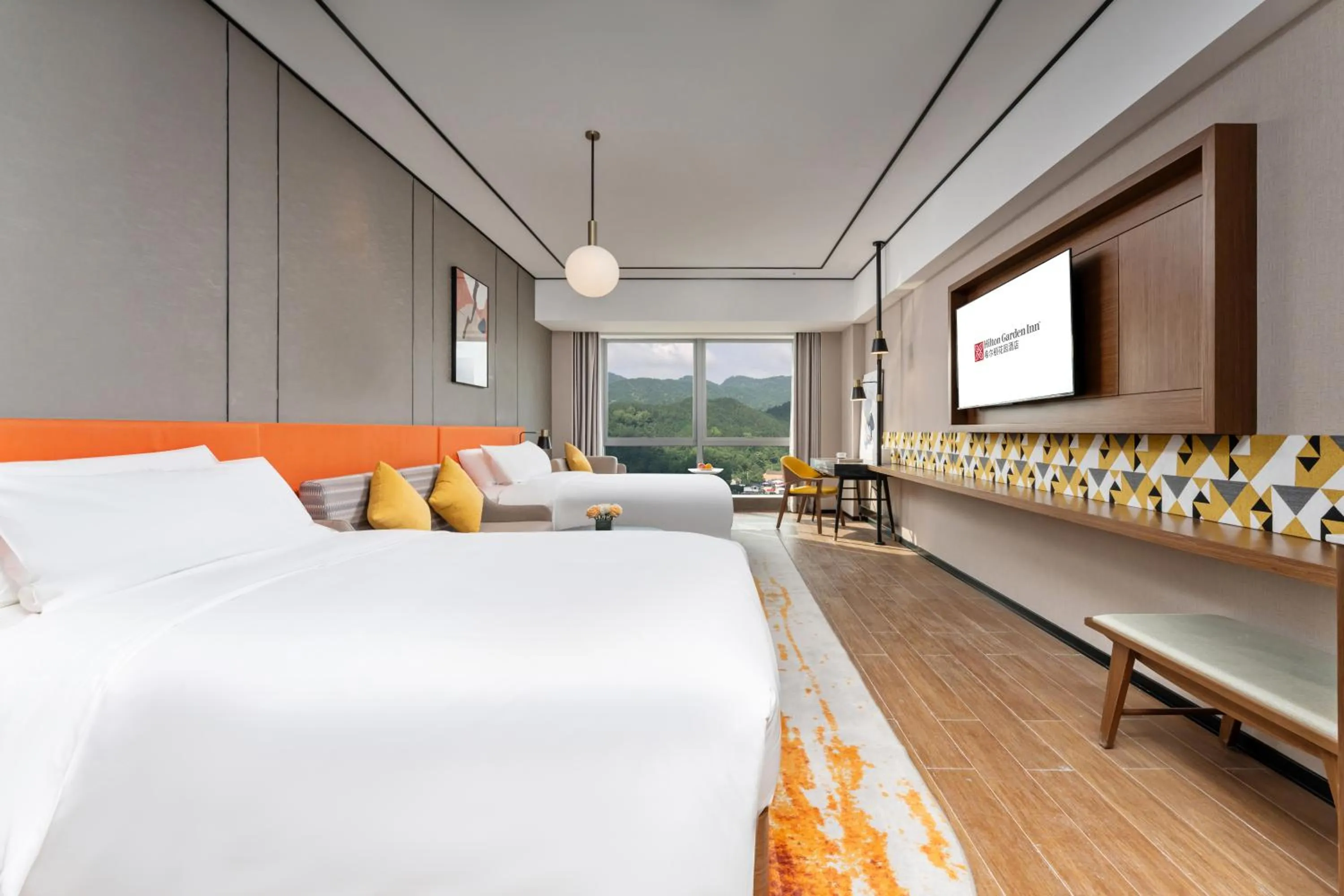 Twin Room in Hilton Garden Inn Huzhou High-Speed Railway Station