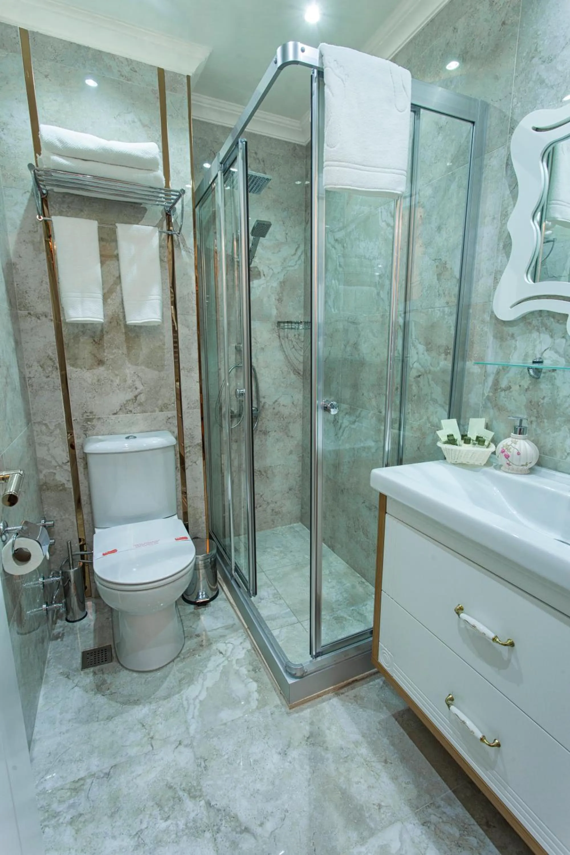 Superior Double or Twin Room with Patio in Miran Hotel