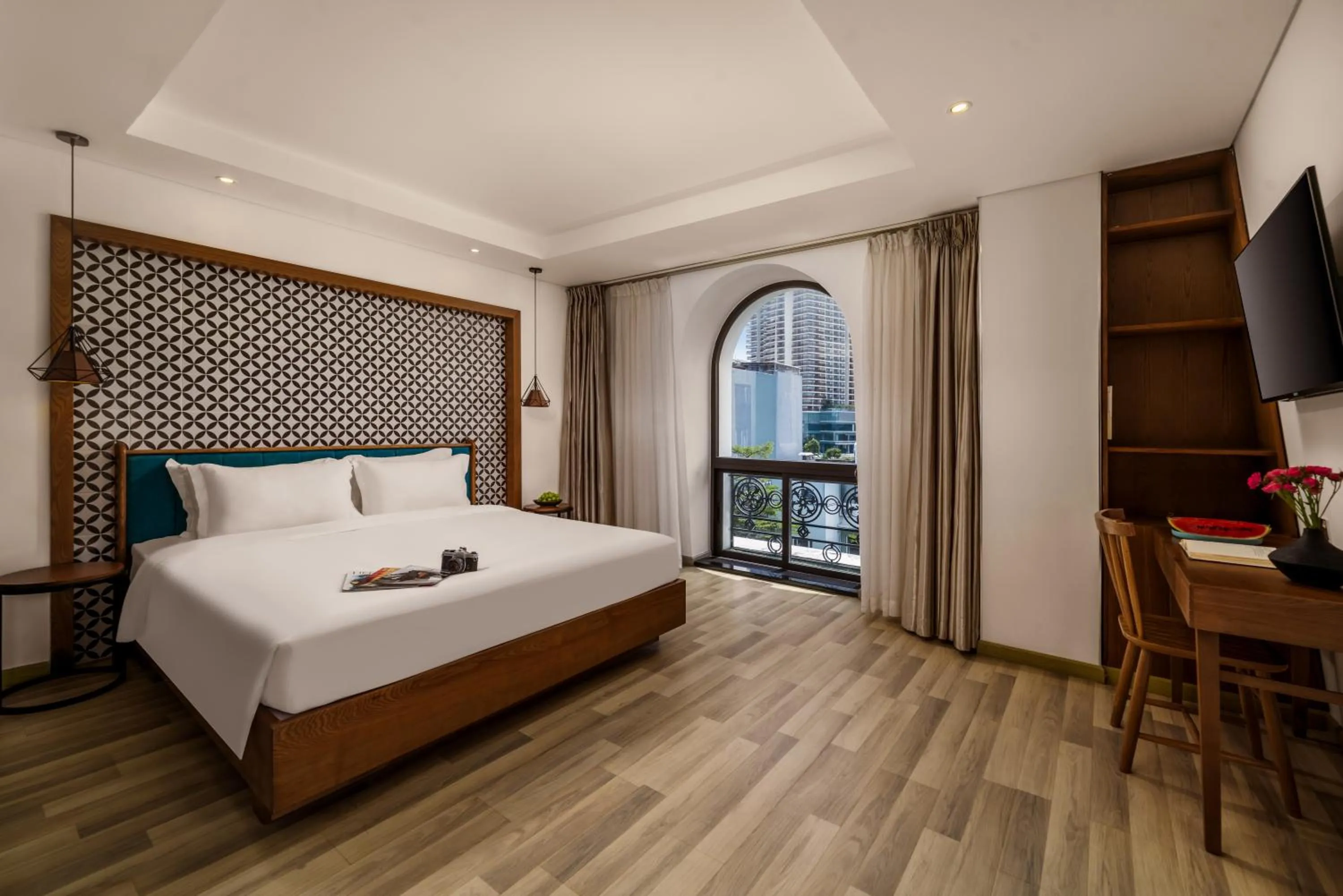 Superior Double Room in Brilliant Majestic Hotel