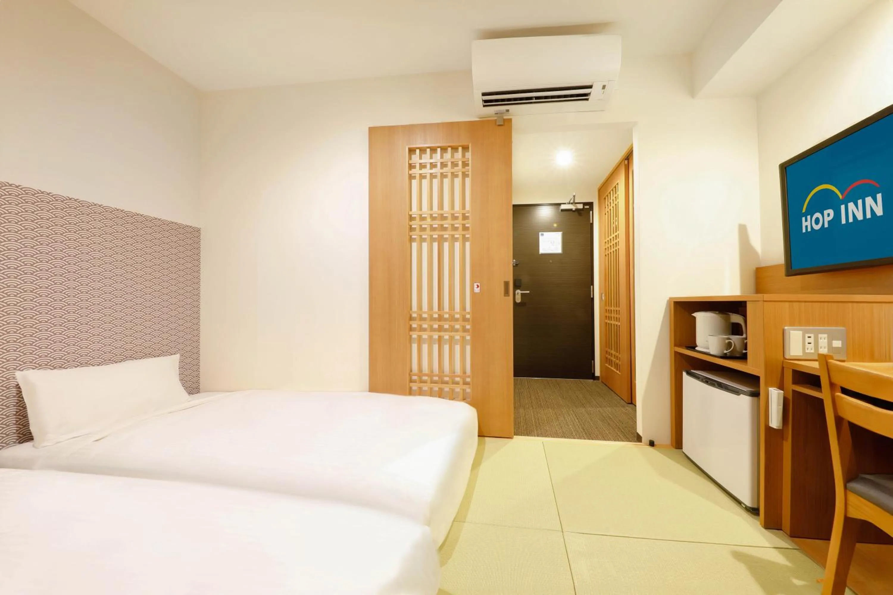 Japanese-Style Twin Room in Hop Inn Kyoto Shijo Omiya