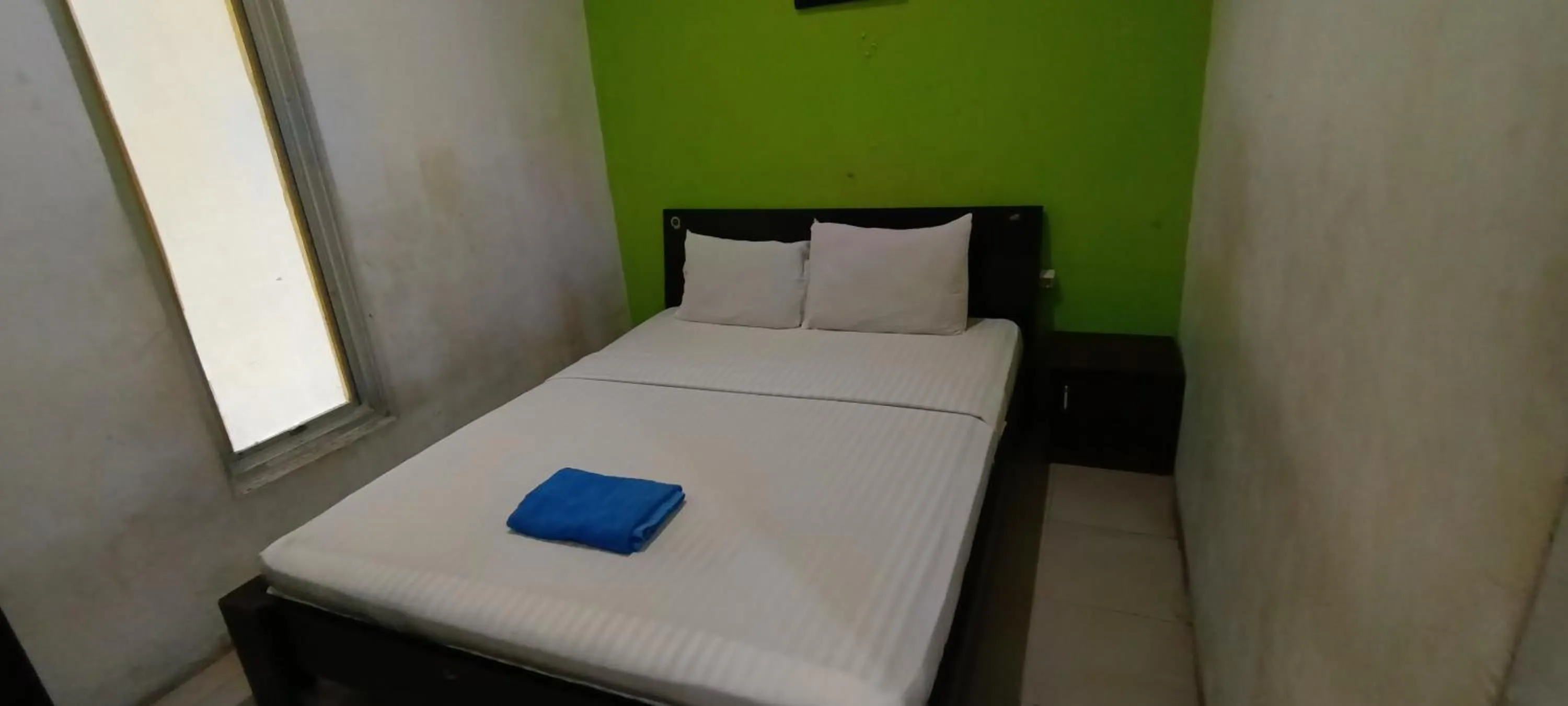 Standard Double Room in Hotel O Wisma Aluh AmbakNearPantai batu lima Asbullah tmbngn