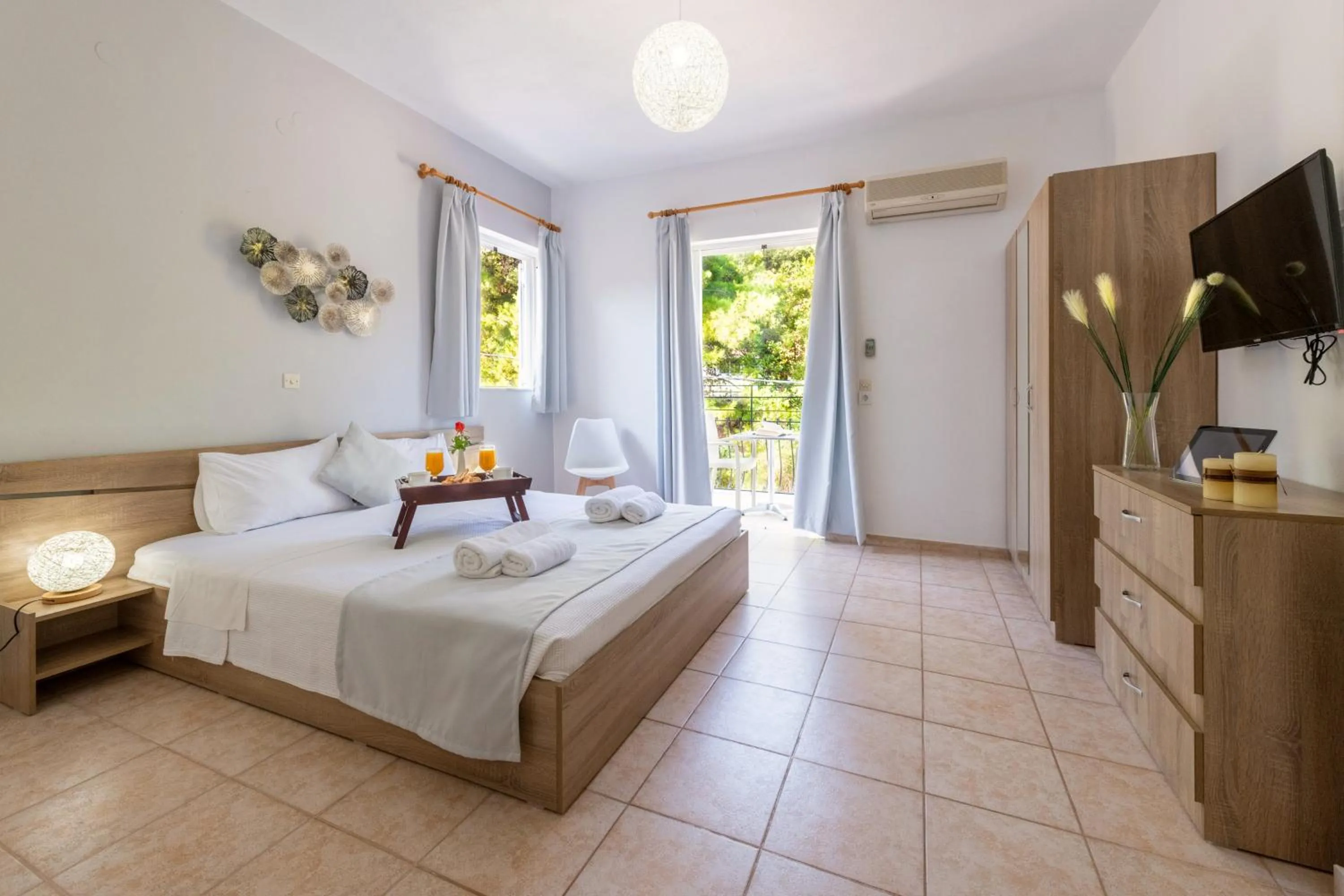 Comfort Room with Mountain View in Faro Del Porto