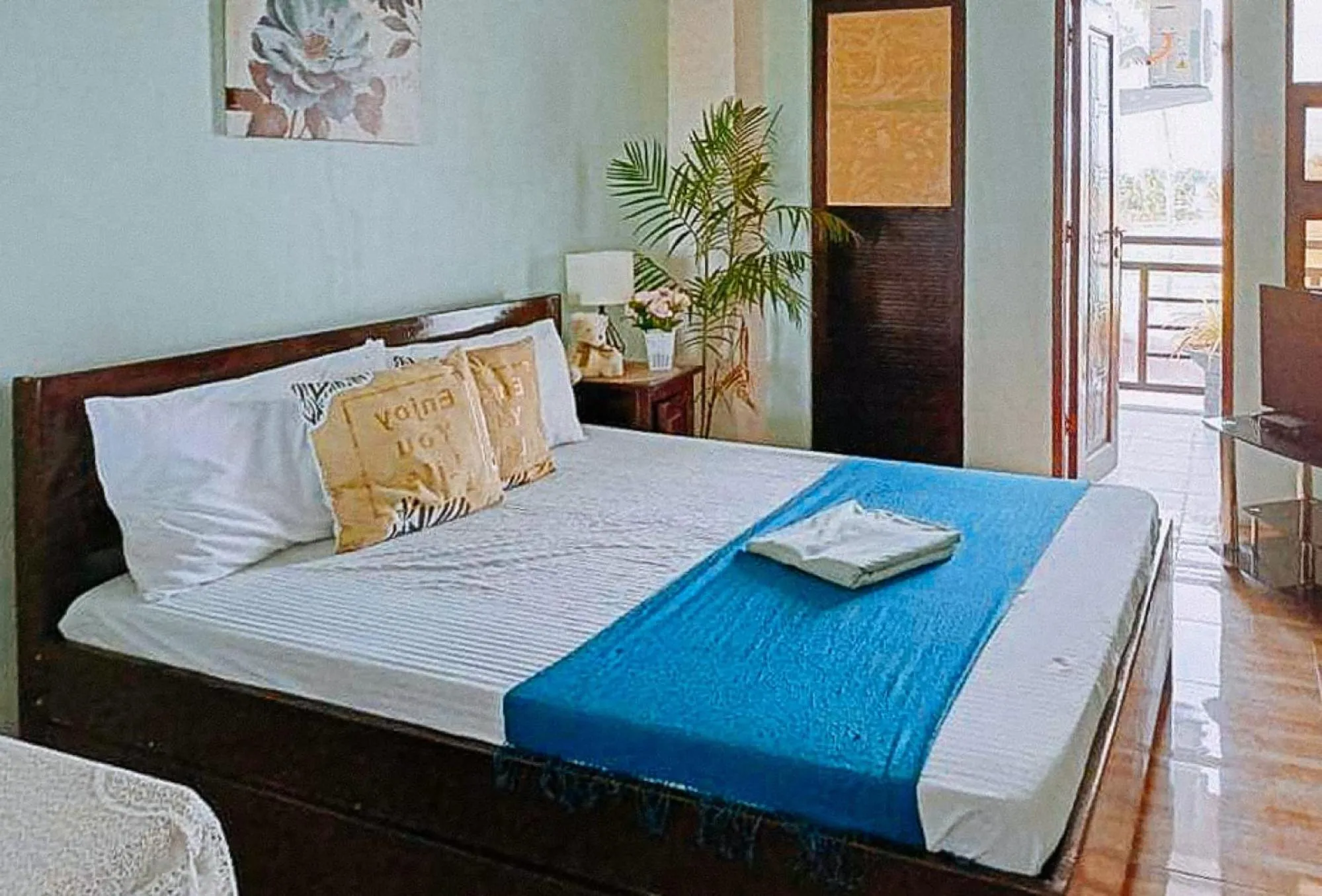 Standard Double Room - single occupancy in RedDoorz @ Mary Land Transient Alaminos Pangasinan