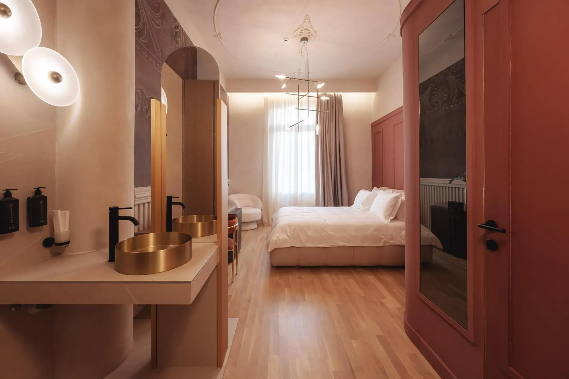 Sophisticated Room in Zenith Premium Suites