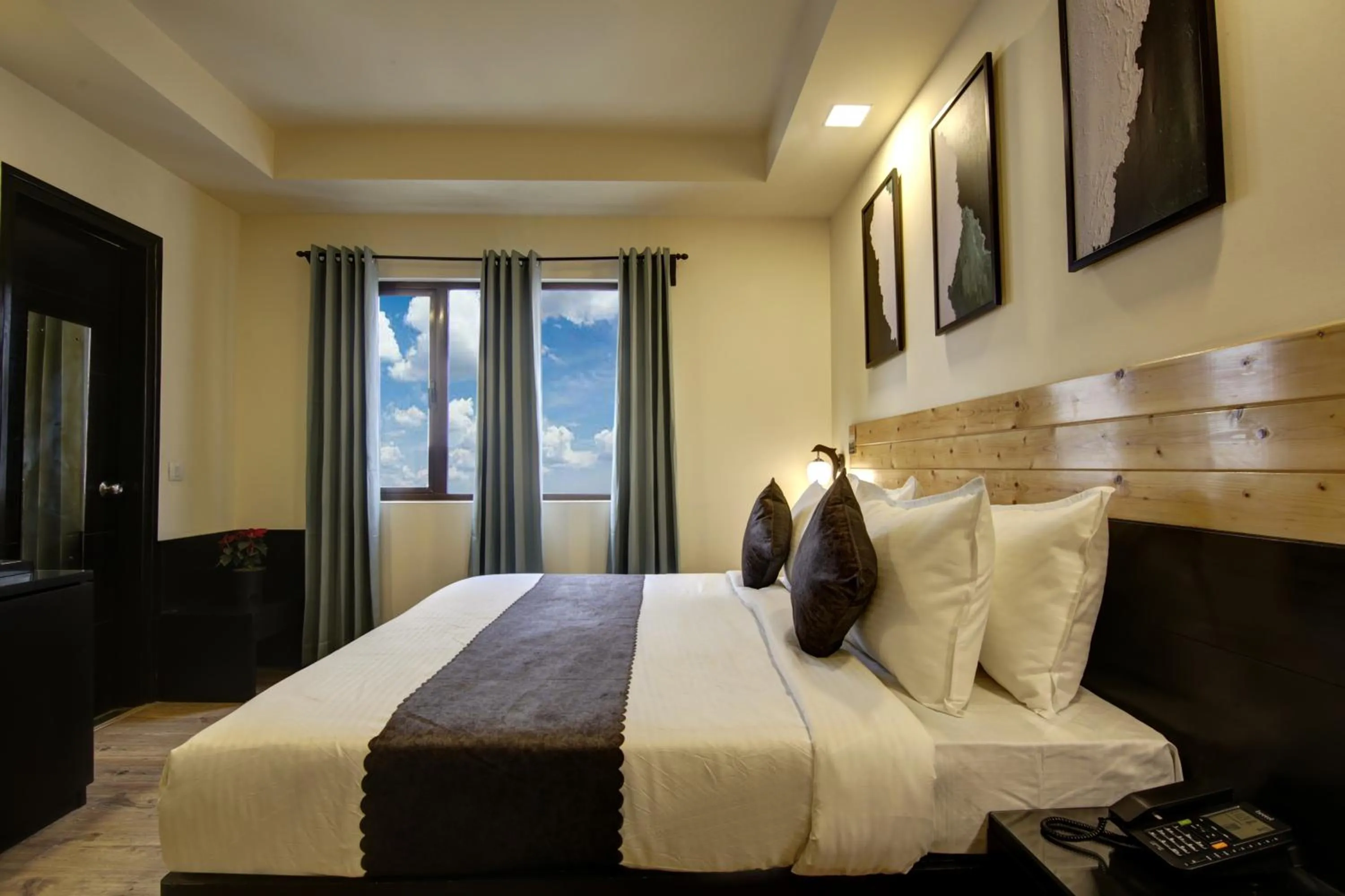 Saltstayz Thyme Sukhdev Vihar, New Delhi