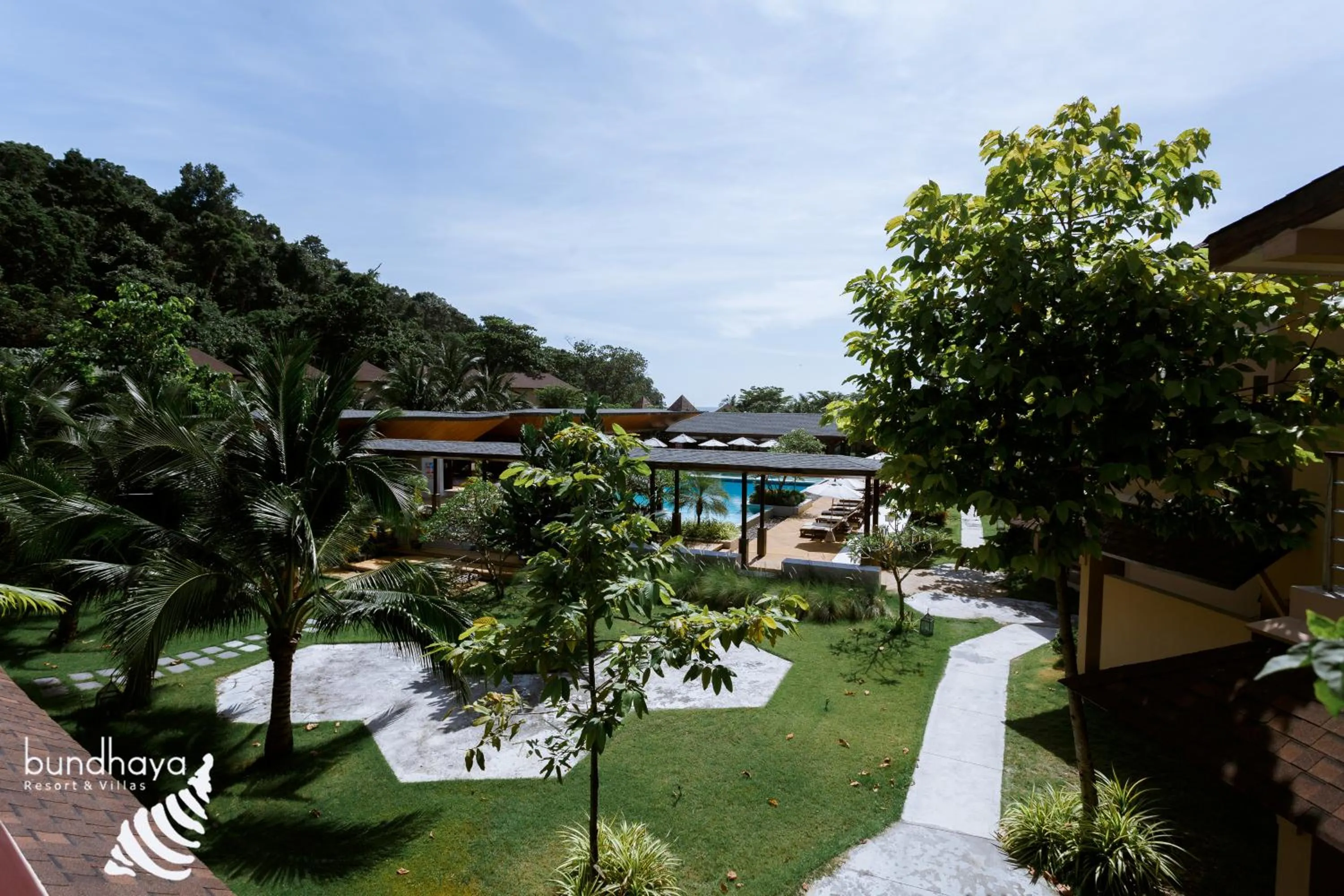 Deluxe Double Room with Balcony in Bundhaya Villas