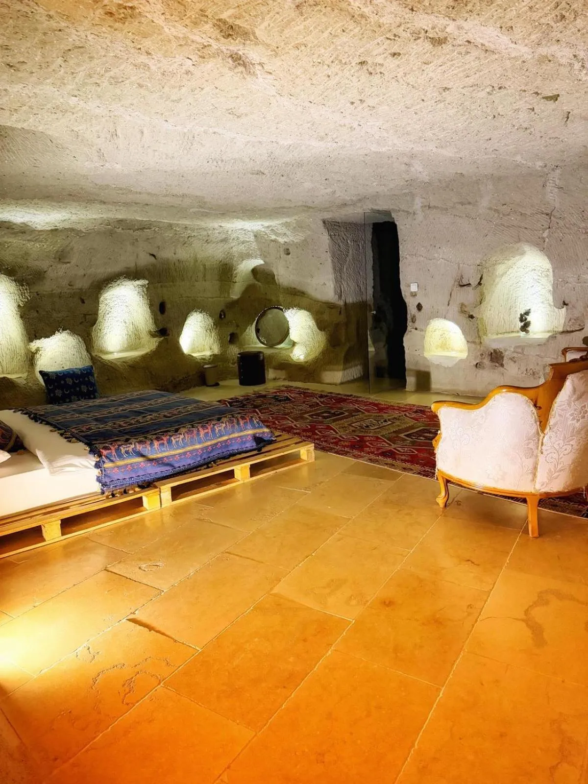 Deluxe Room in My Cave Suites