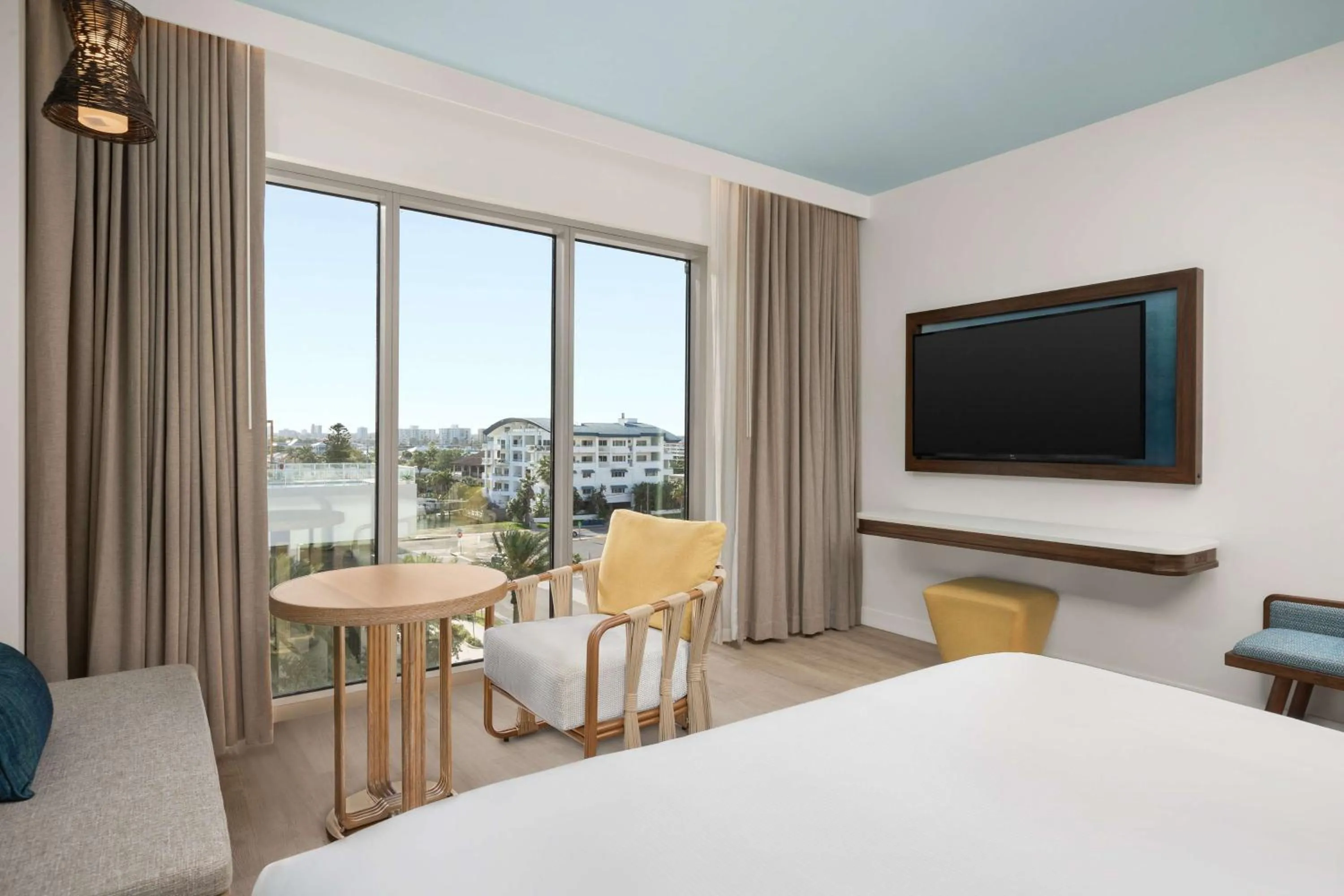 King Room - Hearing Access in The Hiatus Clearwater Beach, Curio Collection By Hilton