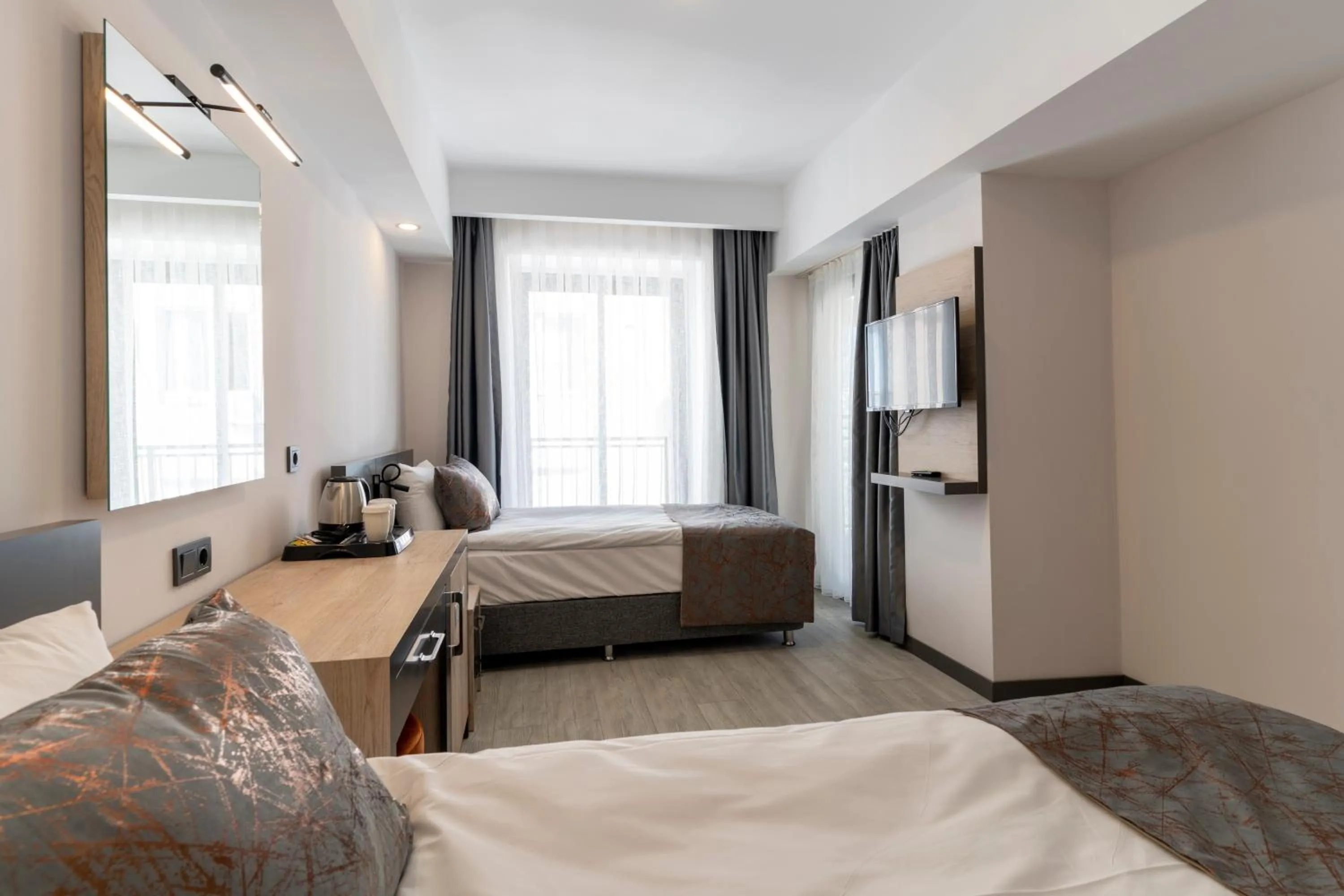 Twin Room with Balcony in IRENIC HOTEL