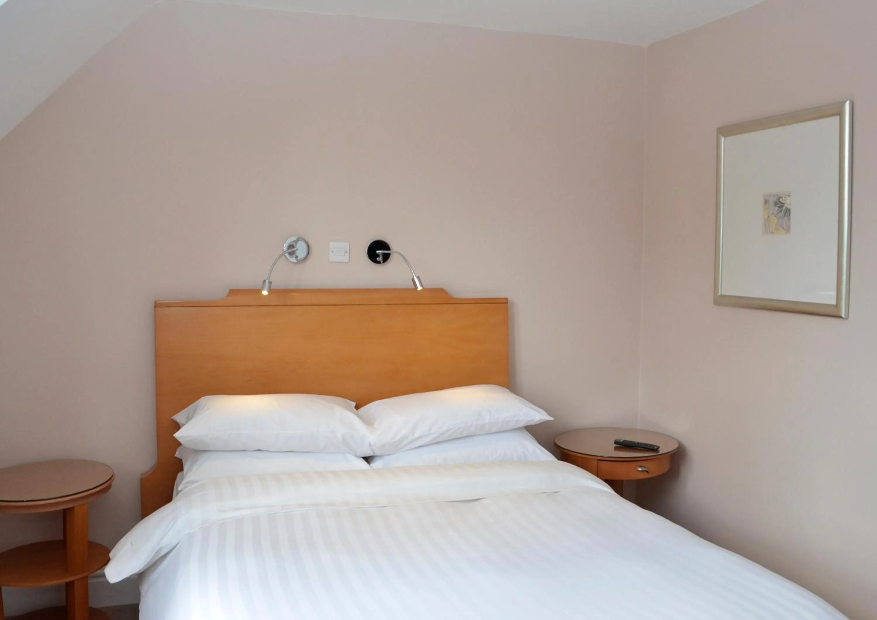 Double Room with Private Bathroom in The Antelope at Upavon