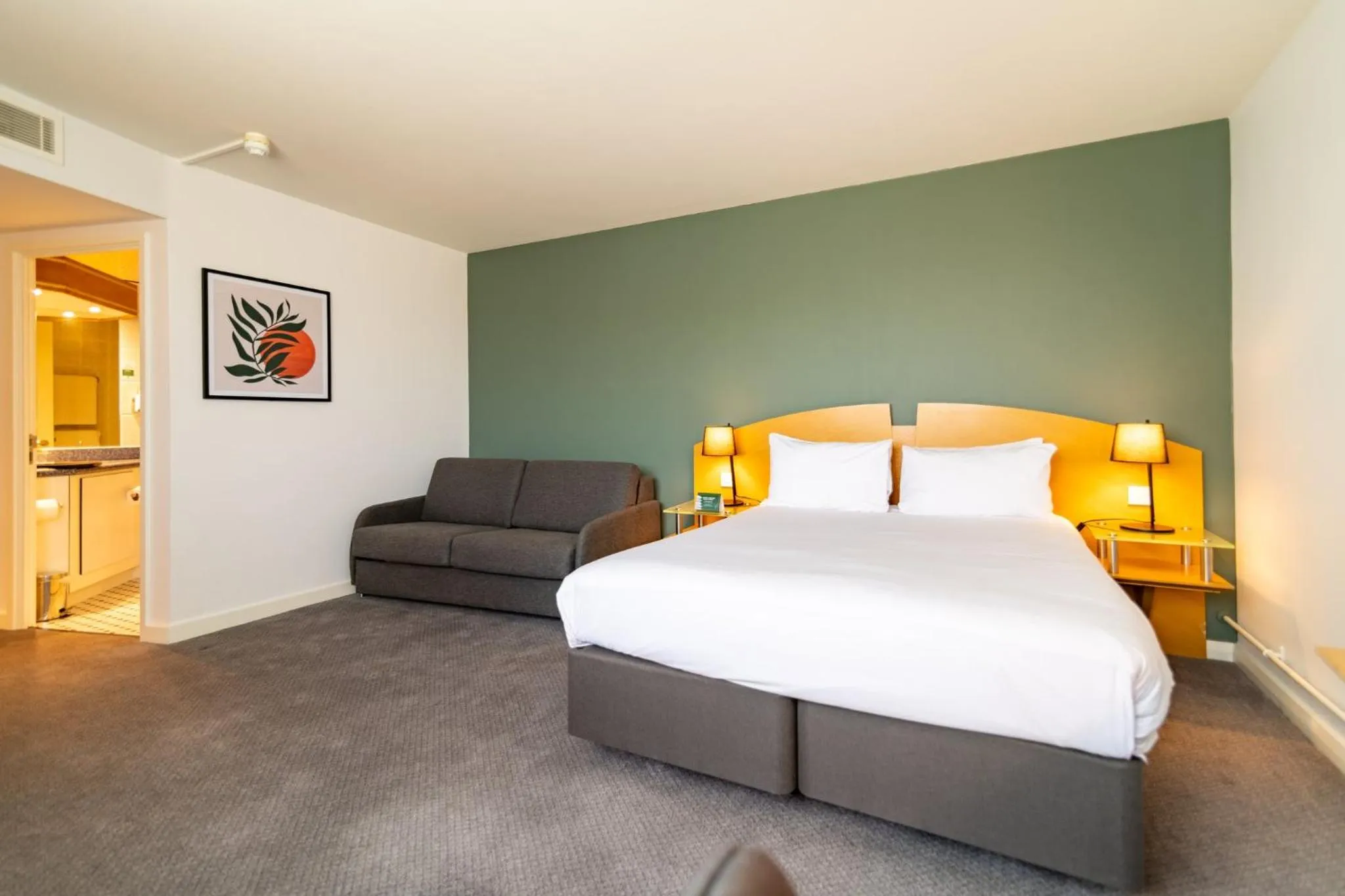 Standard Double Room with Sofa Bed in Holiday Inn Ashford - North A20 by IHG