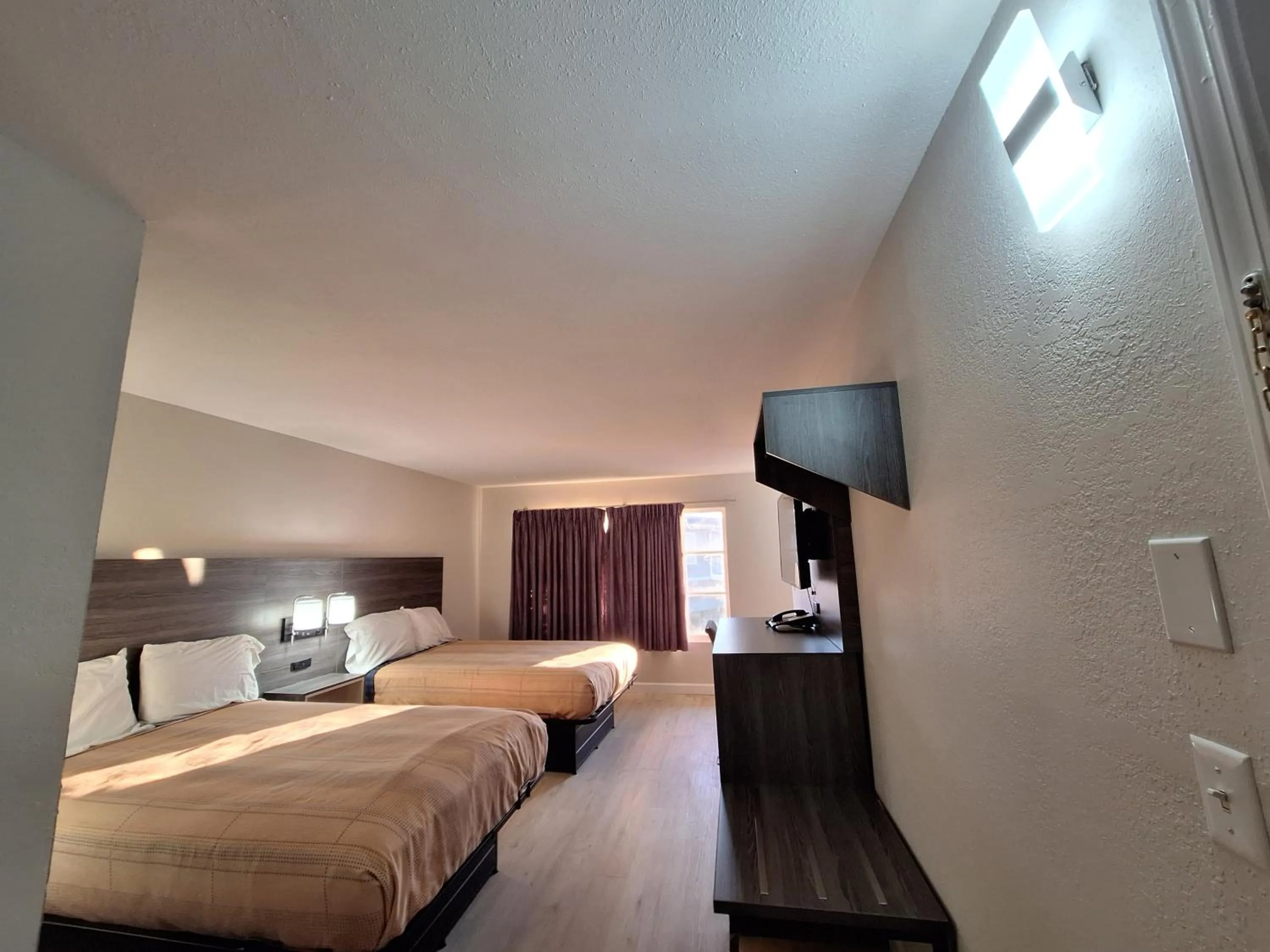 Double Room with Two Double Beds - Smoking in Budget Inn - Roxboro