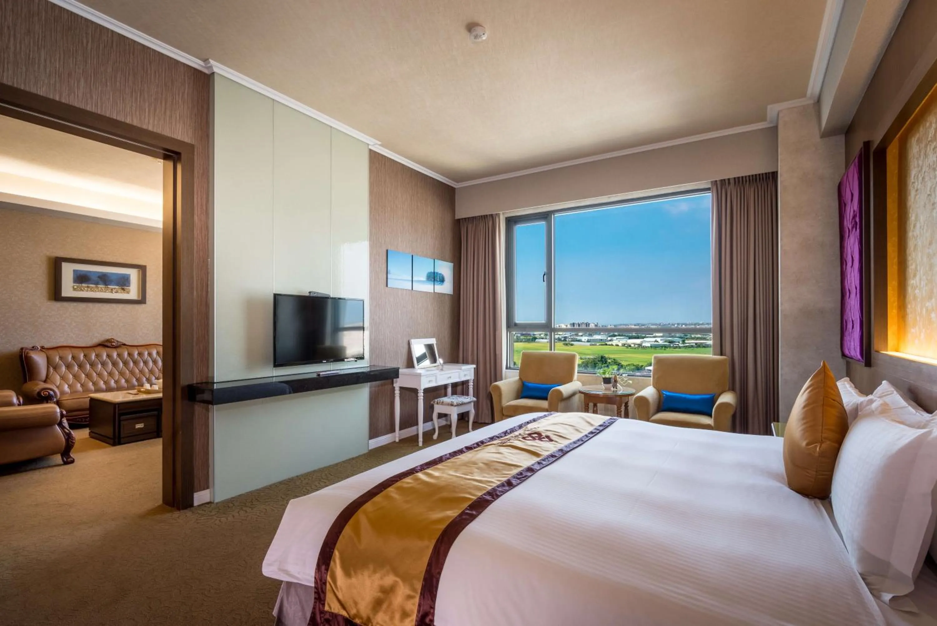 King Suite in Royal Chiayi Hotel