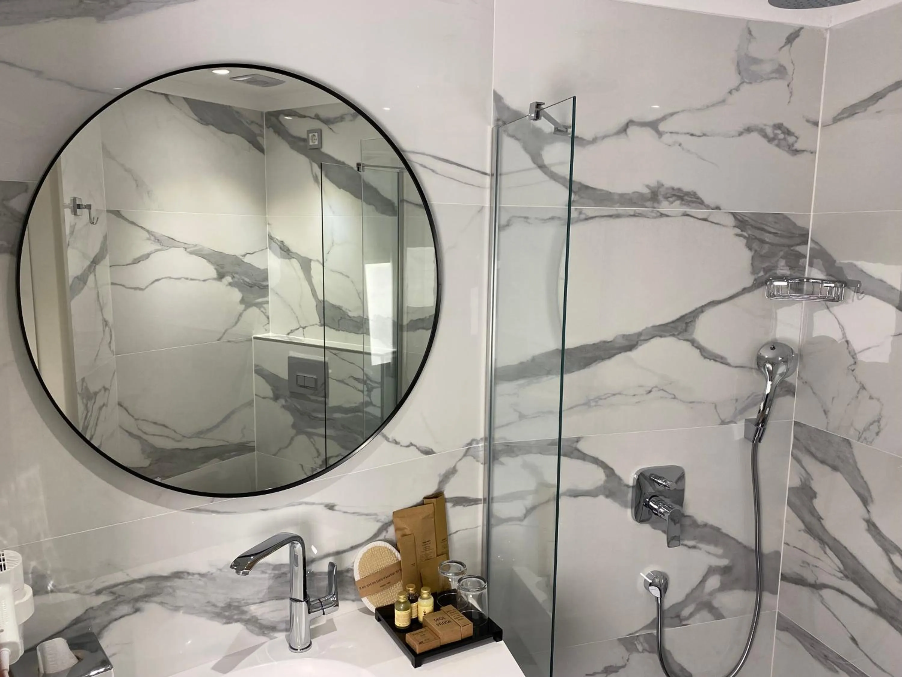 Budget Twin Room in Joyway Hotels Istanbul Sultanahmet