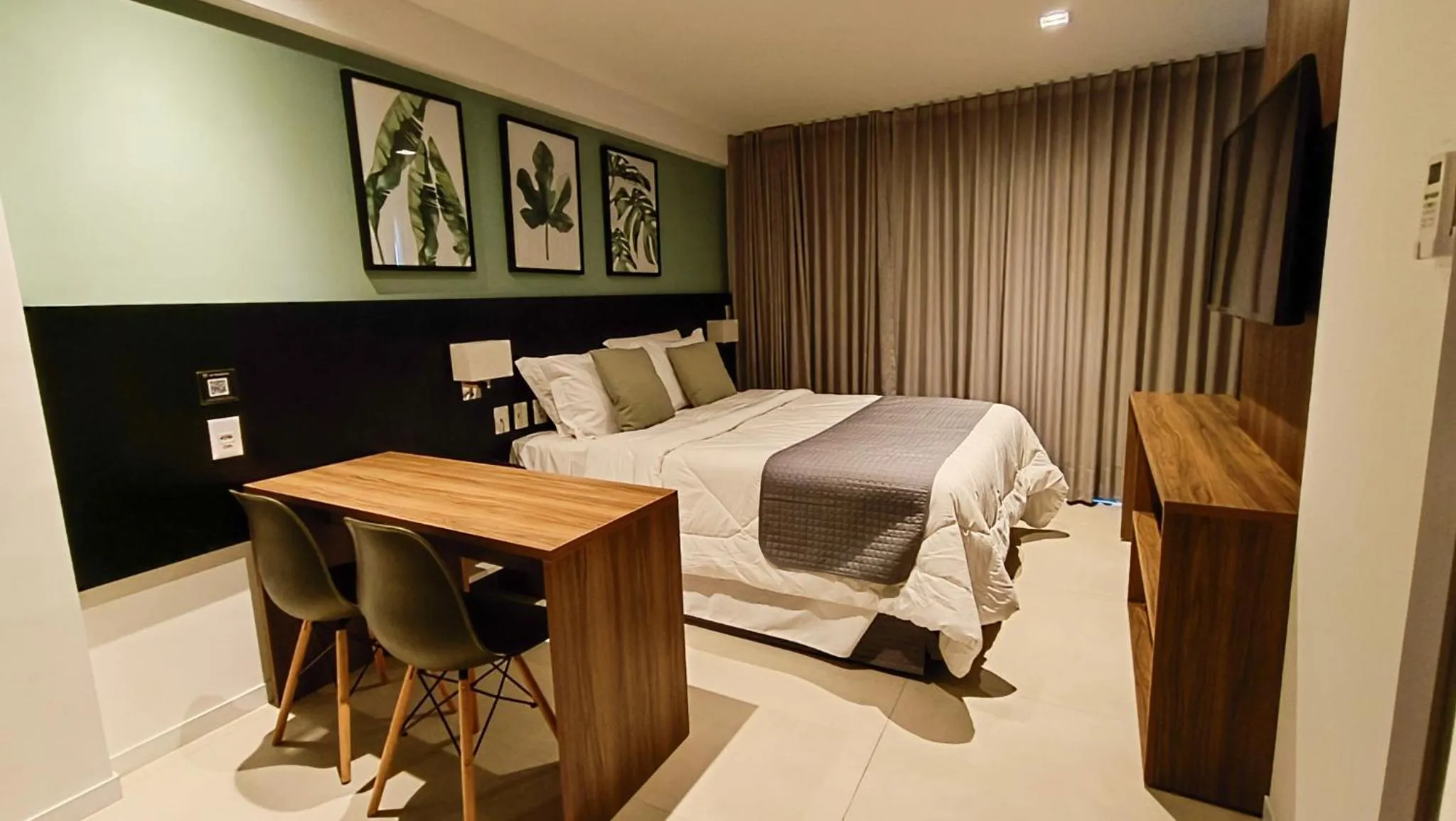 Queen Studio in RN Studio Premium