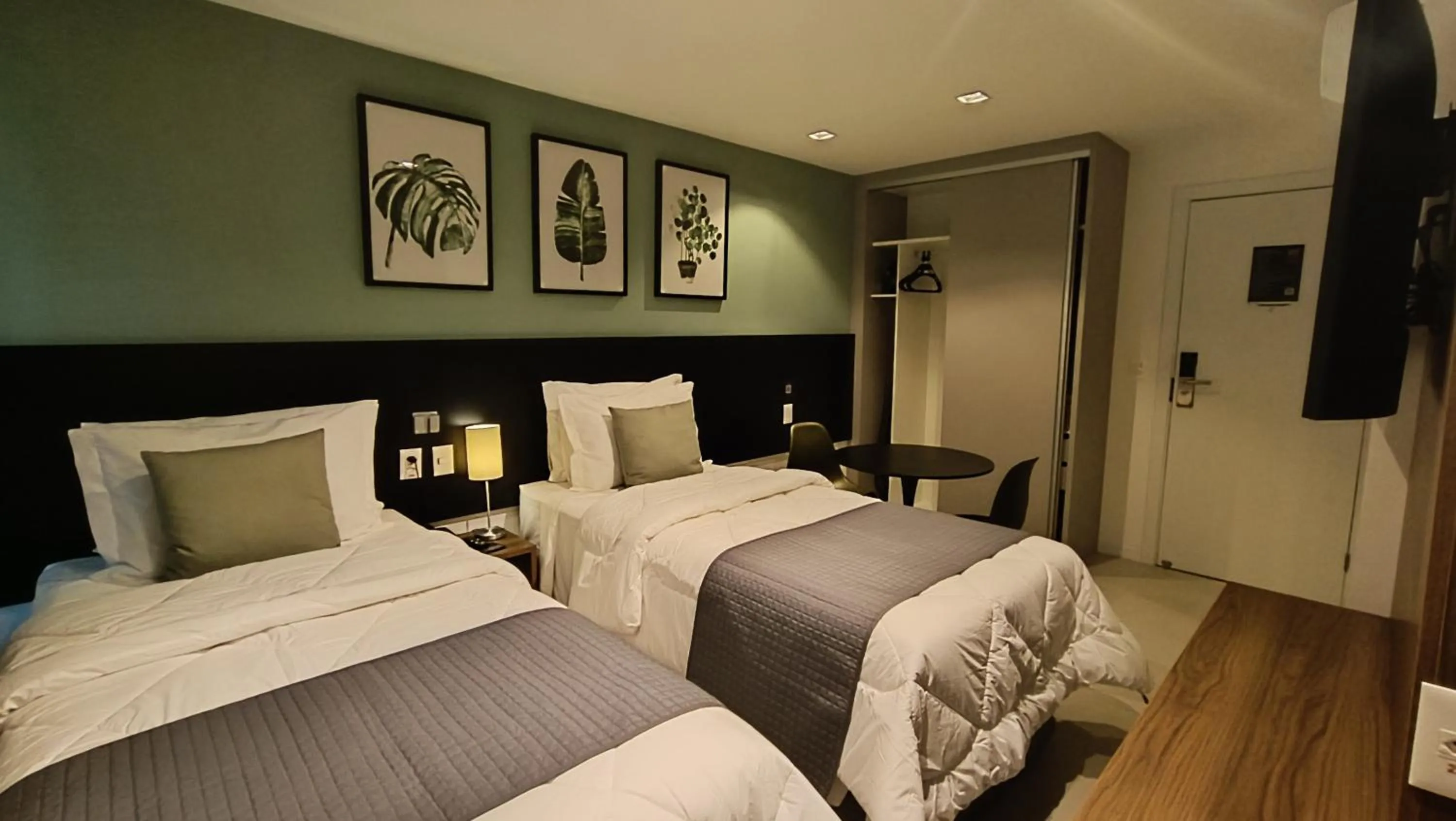 Standard Studio in RN Studio Premium