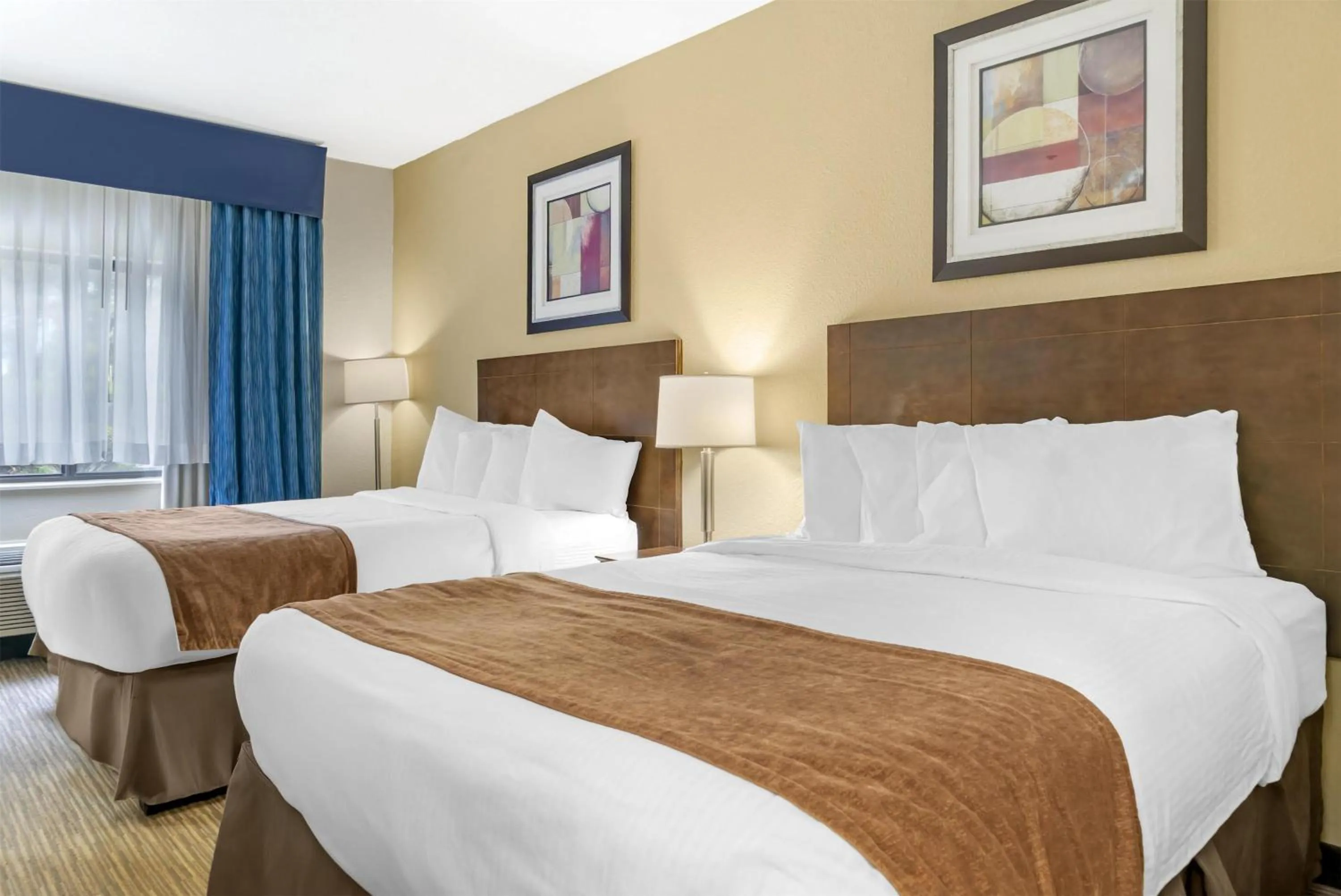 Queen Room with Two Queen Beds - Non-Smoking in Best Western Port Huron Blue Water Bridge