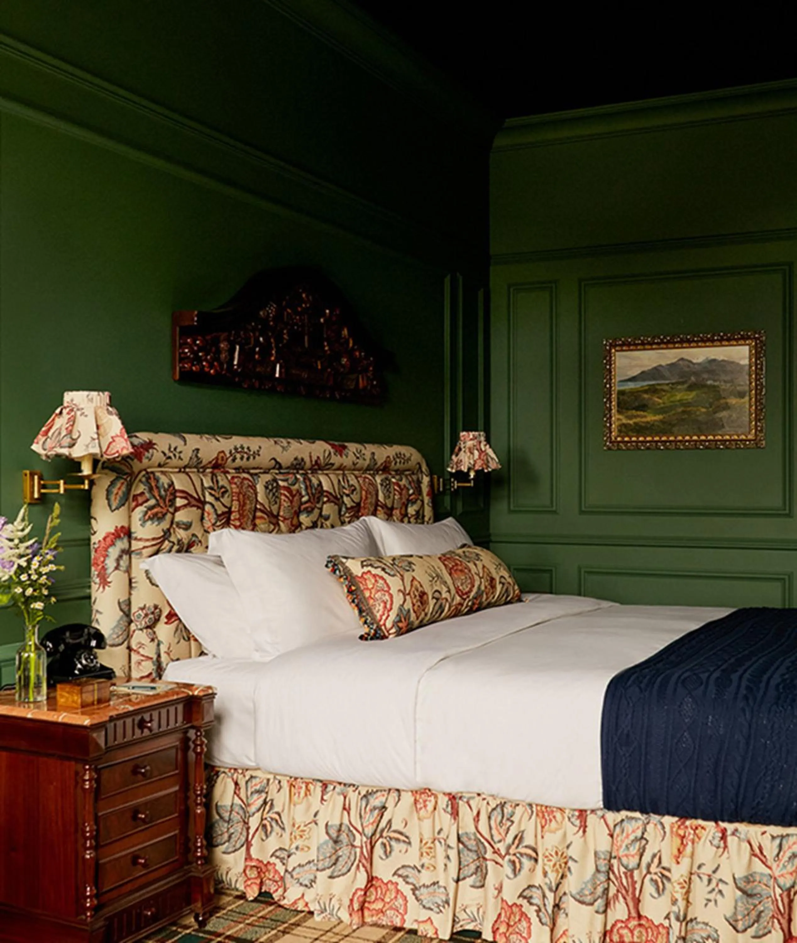 Slieve Junior Suite King or Twin in Slieve Donard