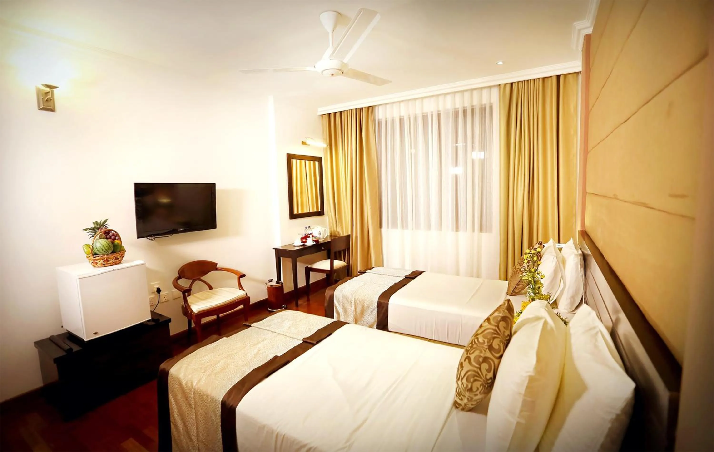 Superior Double or Twin Room in Kandy City Hotel by Earl's