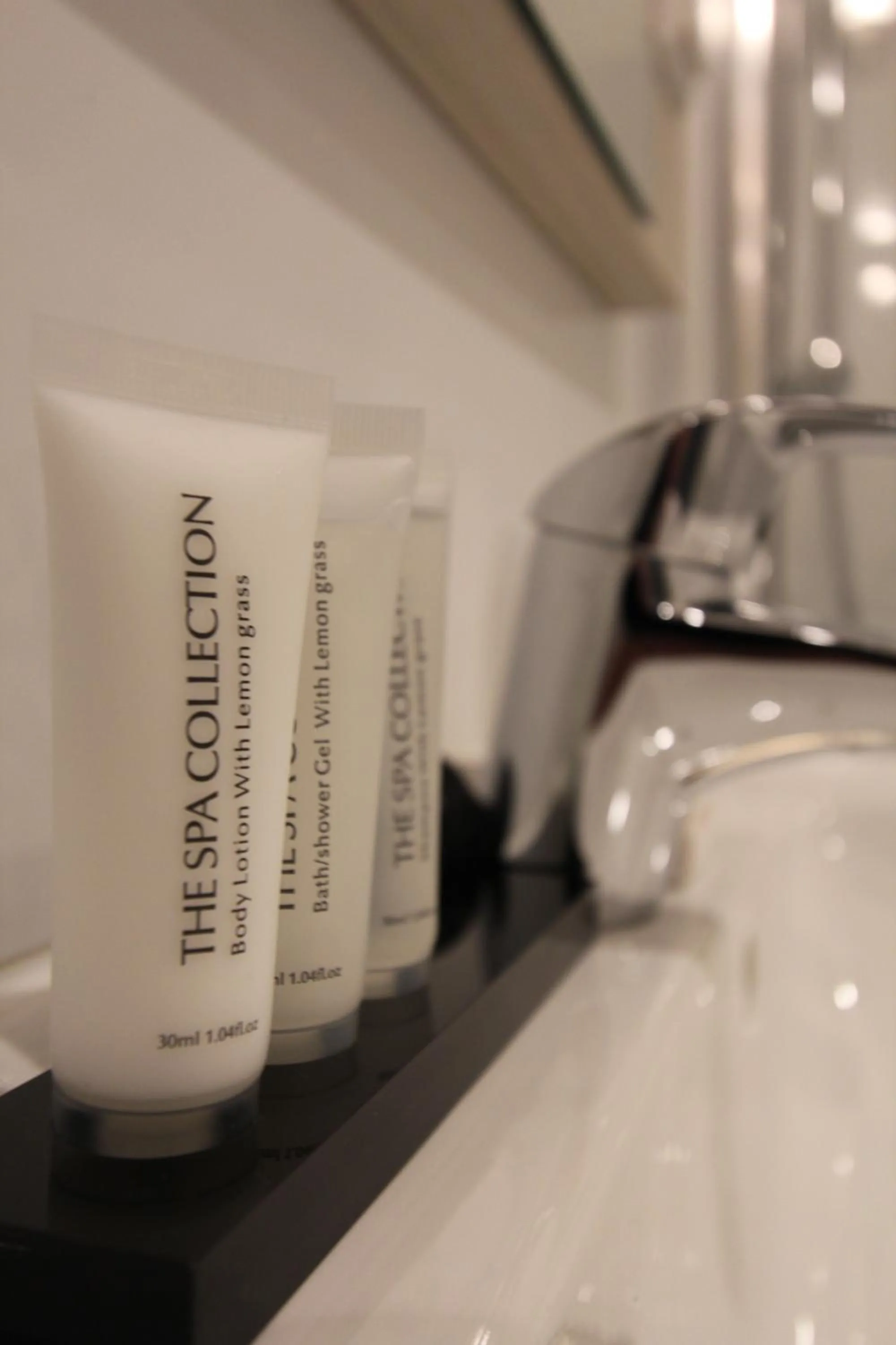 Single Room in Apple Inn Hotel