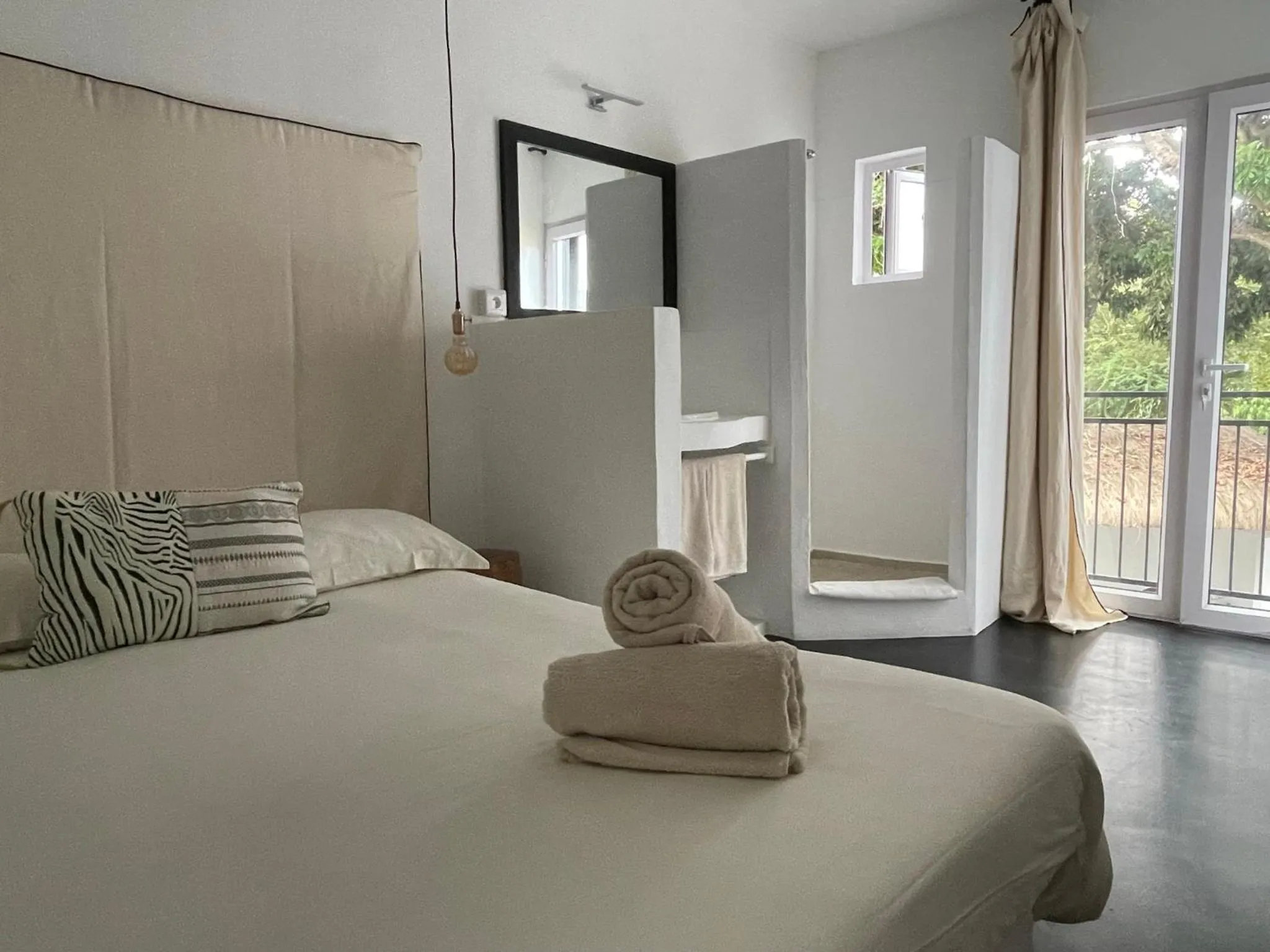 Standard Double Room - single occupancy in Cosy Guest House Sous le Badamier