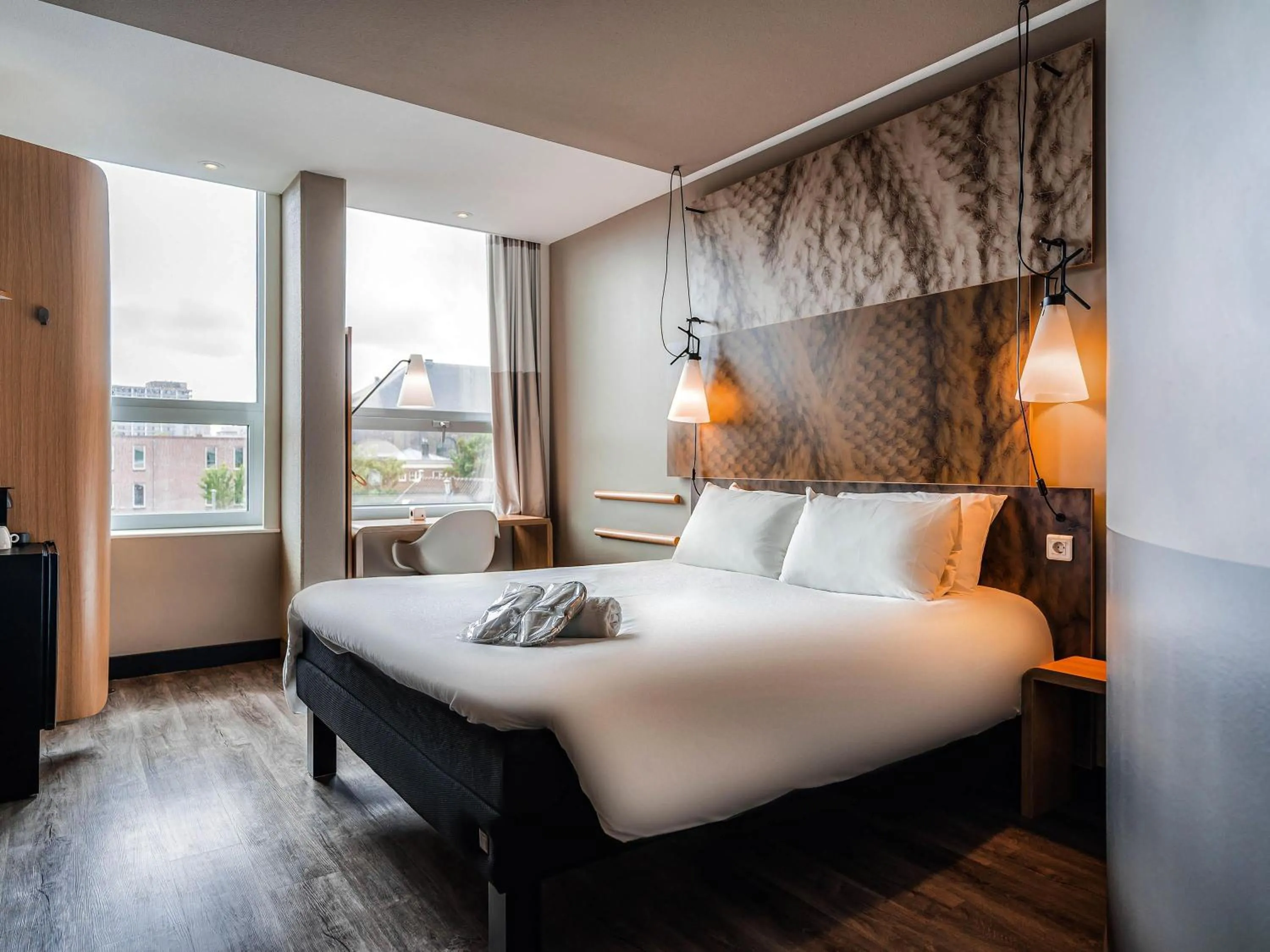Premium Double Room in ibis Den Haag City Centre