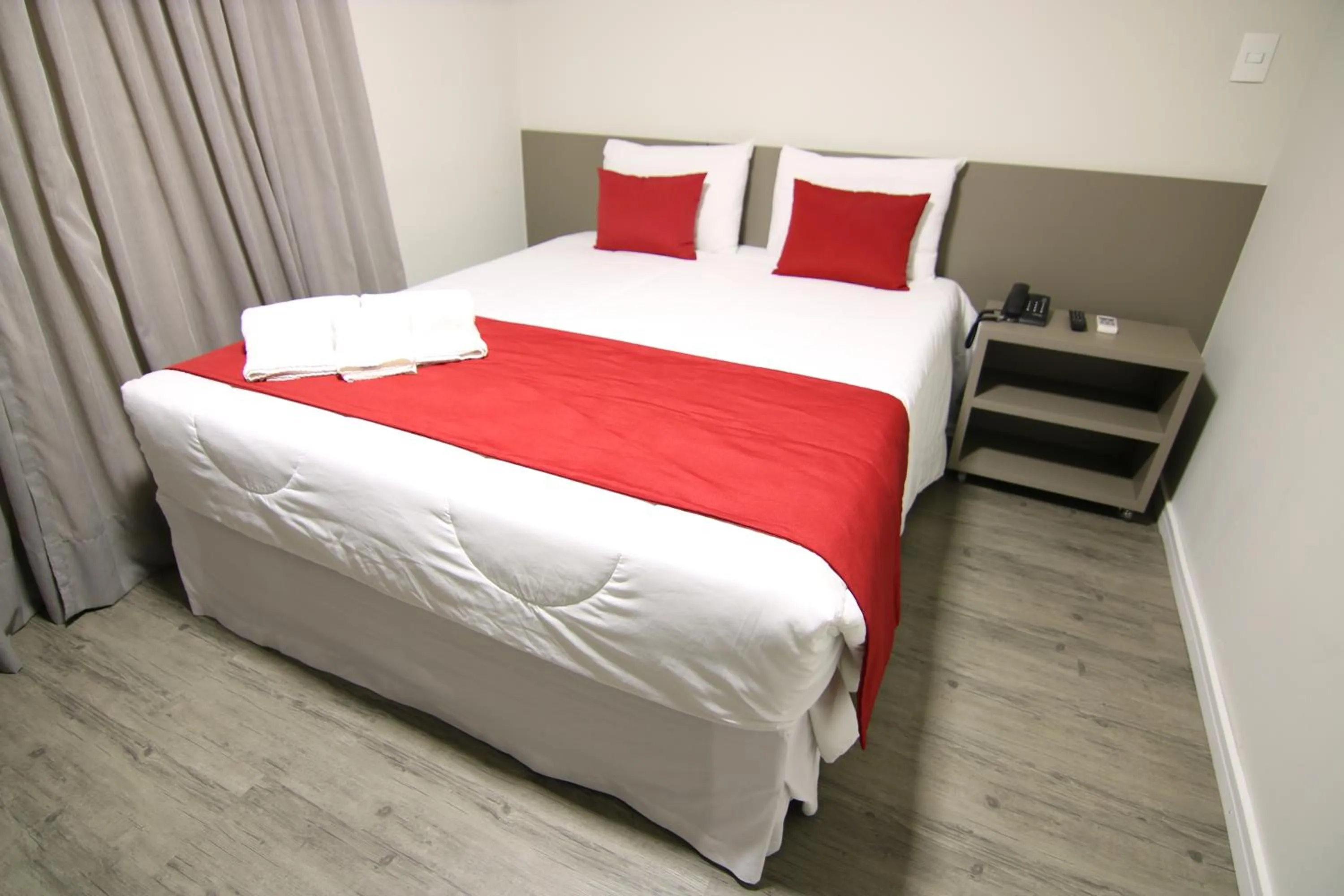 Deluxe Queen Room in Lagoa Flat Hotel