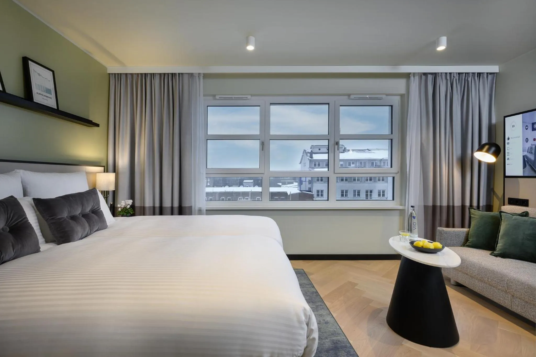 Studio with Sofa Bed in master Altona