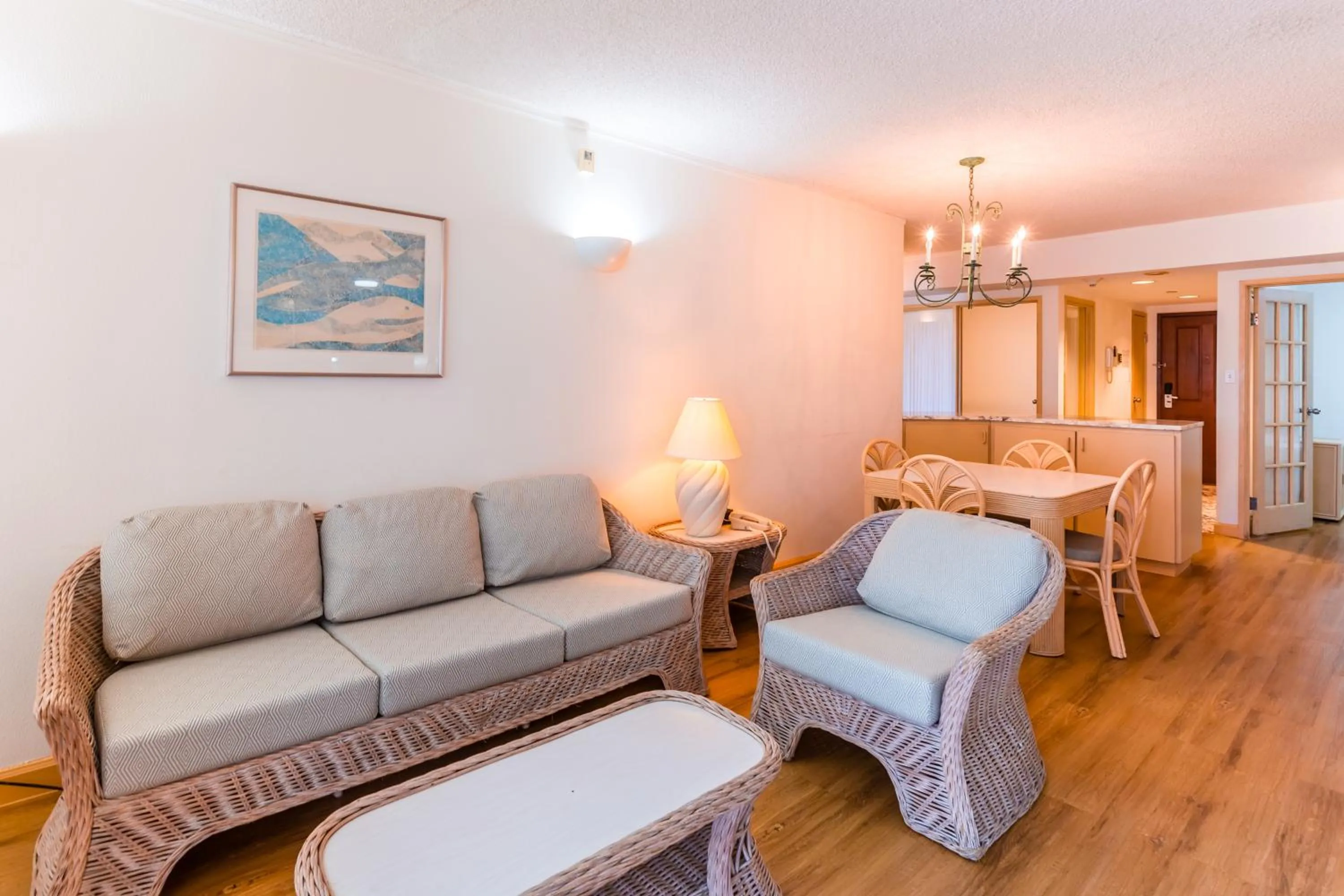  Three-Bedroom Suite with Partial Ocean View (Tropical Suite Deluxe) in Alupang Beach Tower