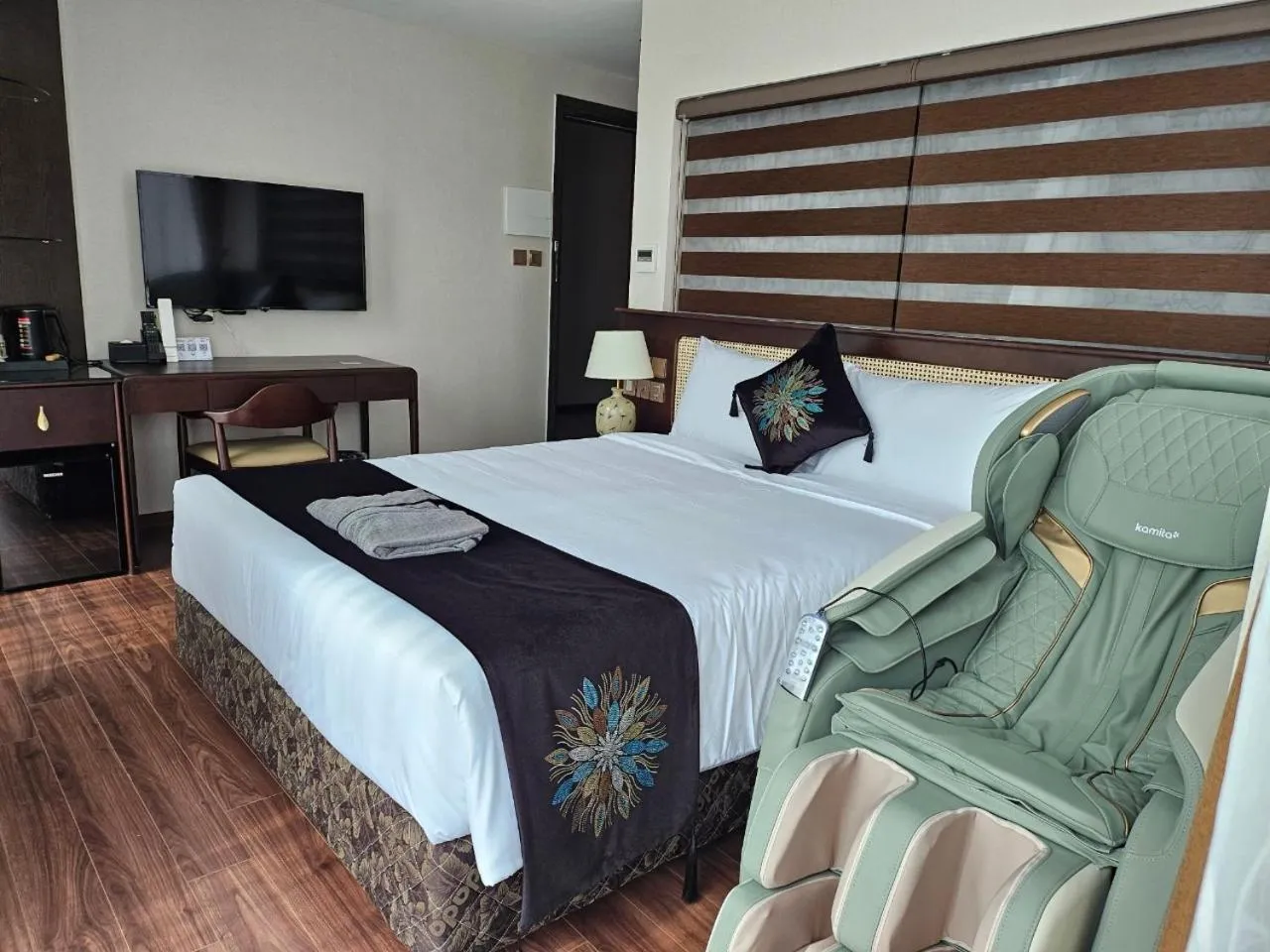Queen Suite - single occupancy in MOMIZI HANOI 2 - PHAN KE BINH