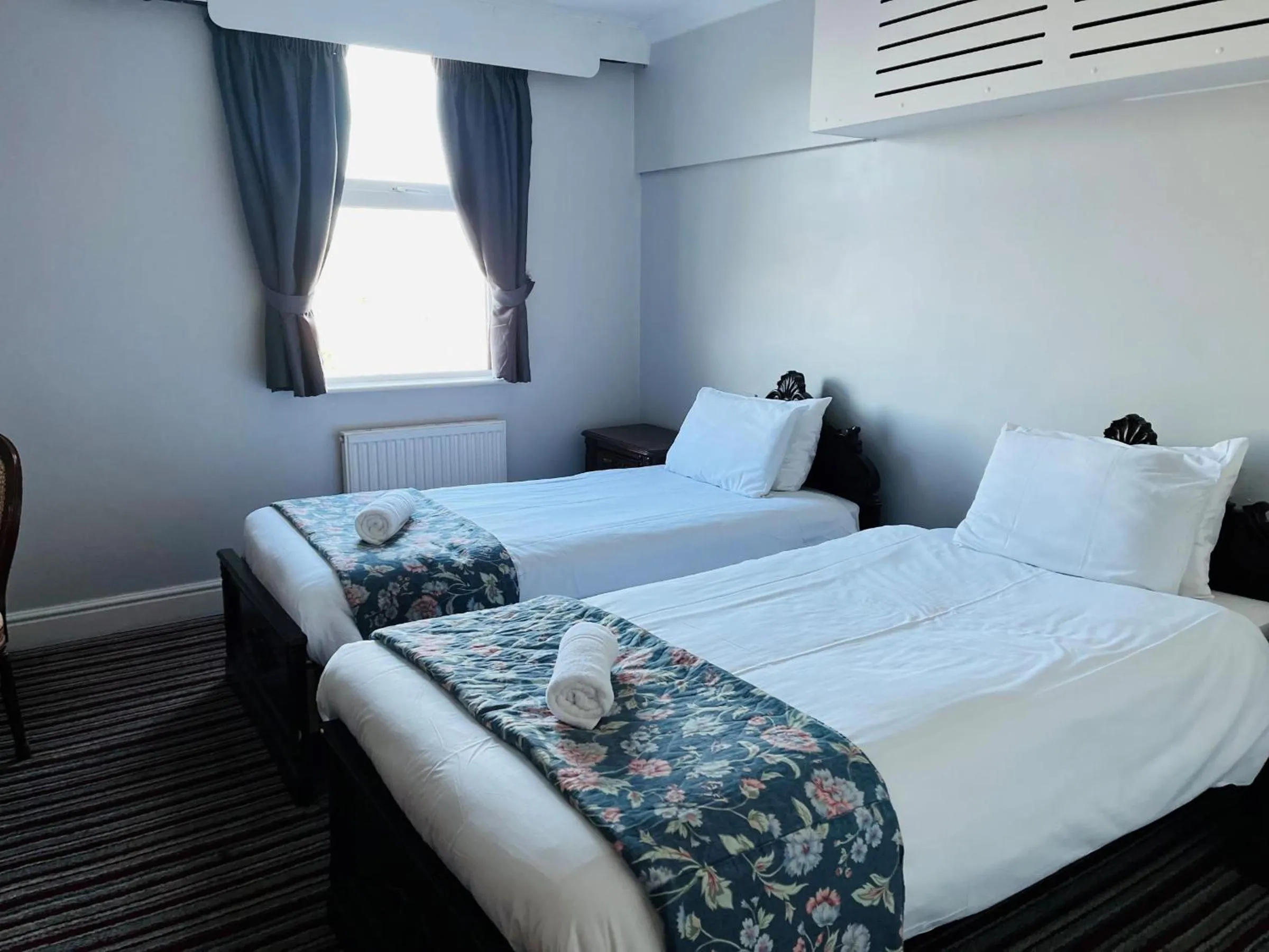 Standard Twin Room in My Place Hotel