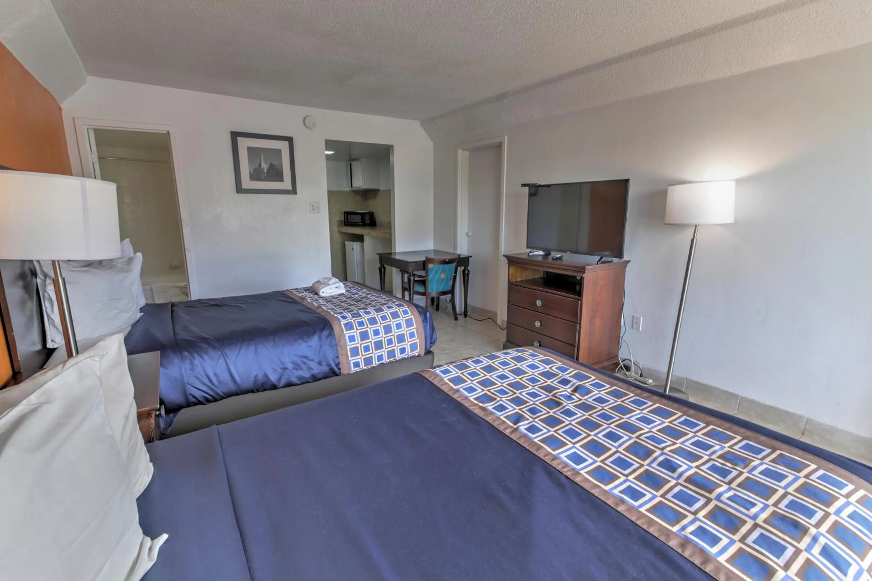 Standard Double Room in White Marlin Inn - Virginia Beach