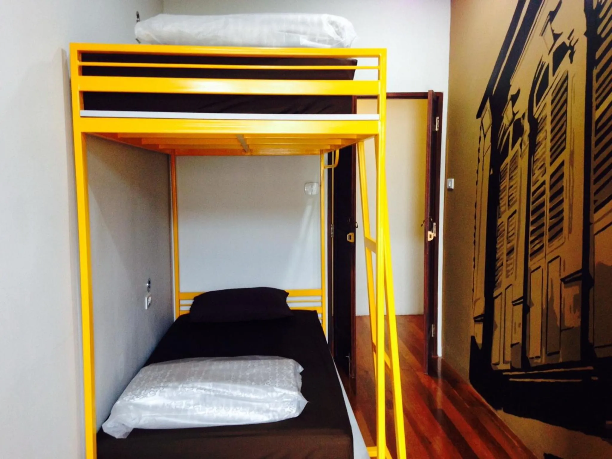 Standard Twin Room with Air Conditioner in Phuket Sunny Hostel