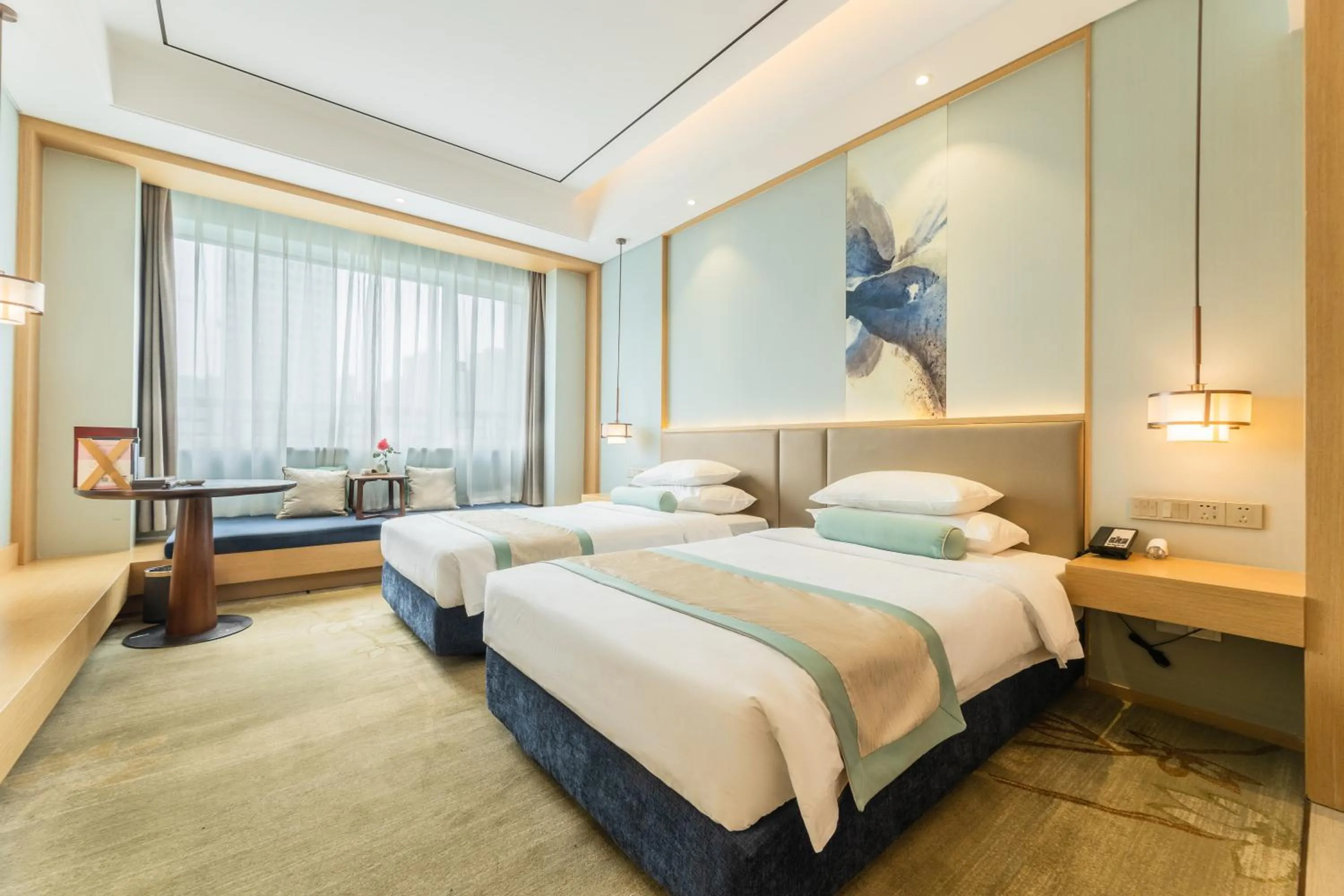 Deluxe Twin Room in Century Runhua Hotel