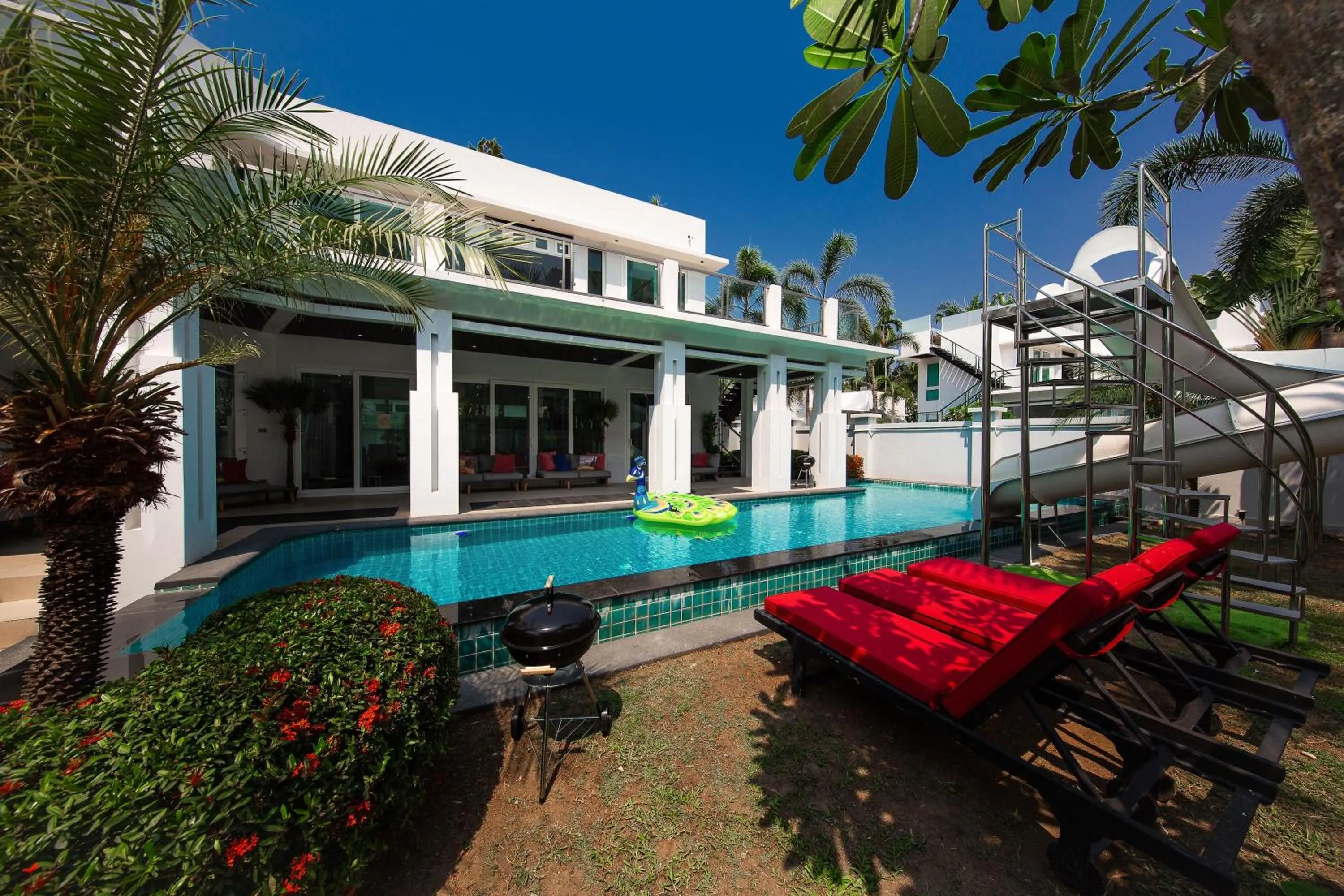 Deluxe Villa in Villas In Pattaya