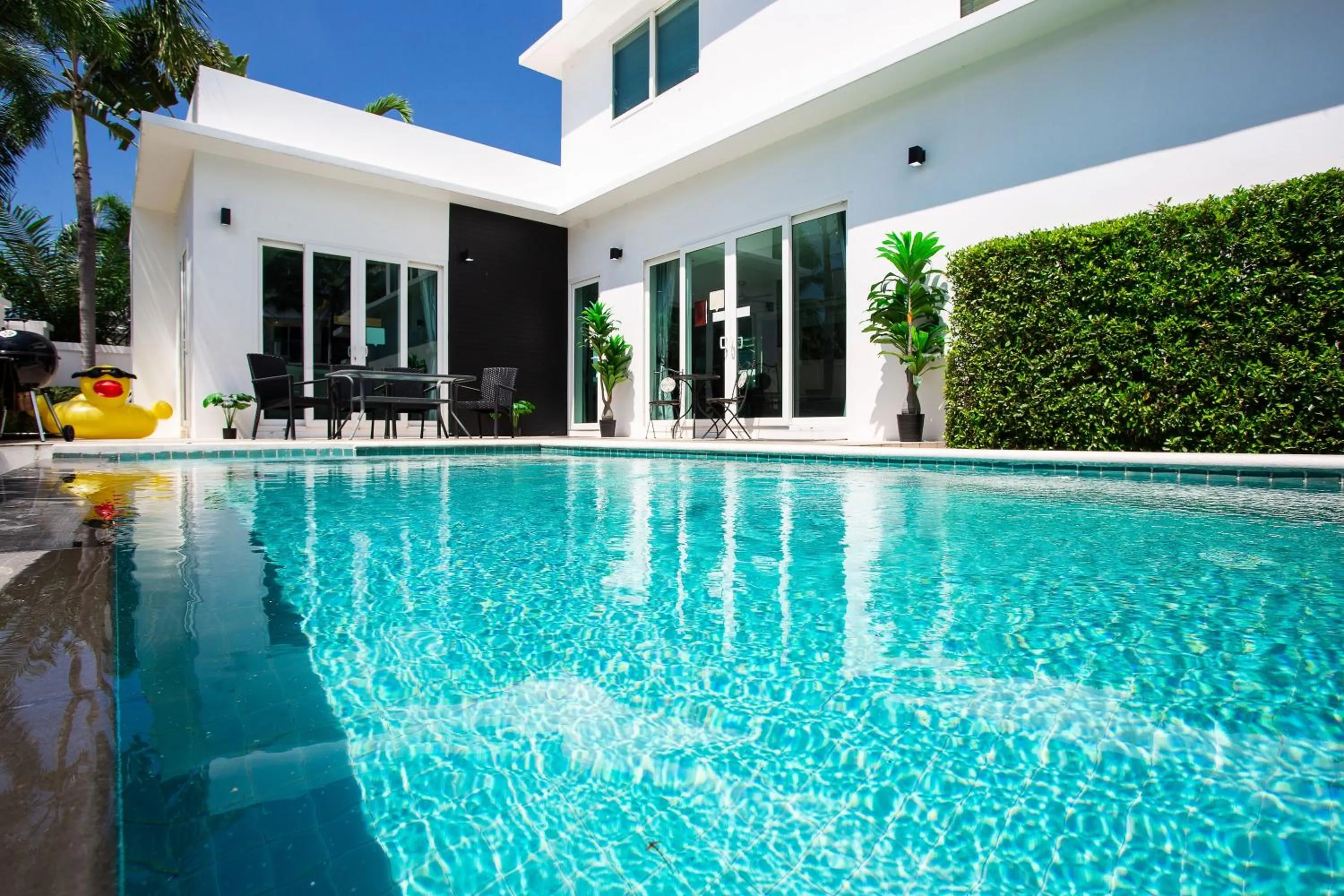 Villa with Private Pool in Villas In Pattaya