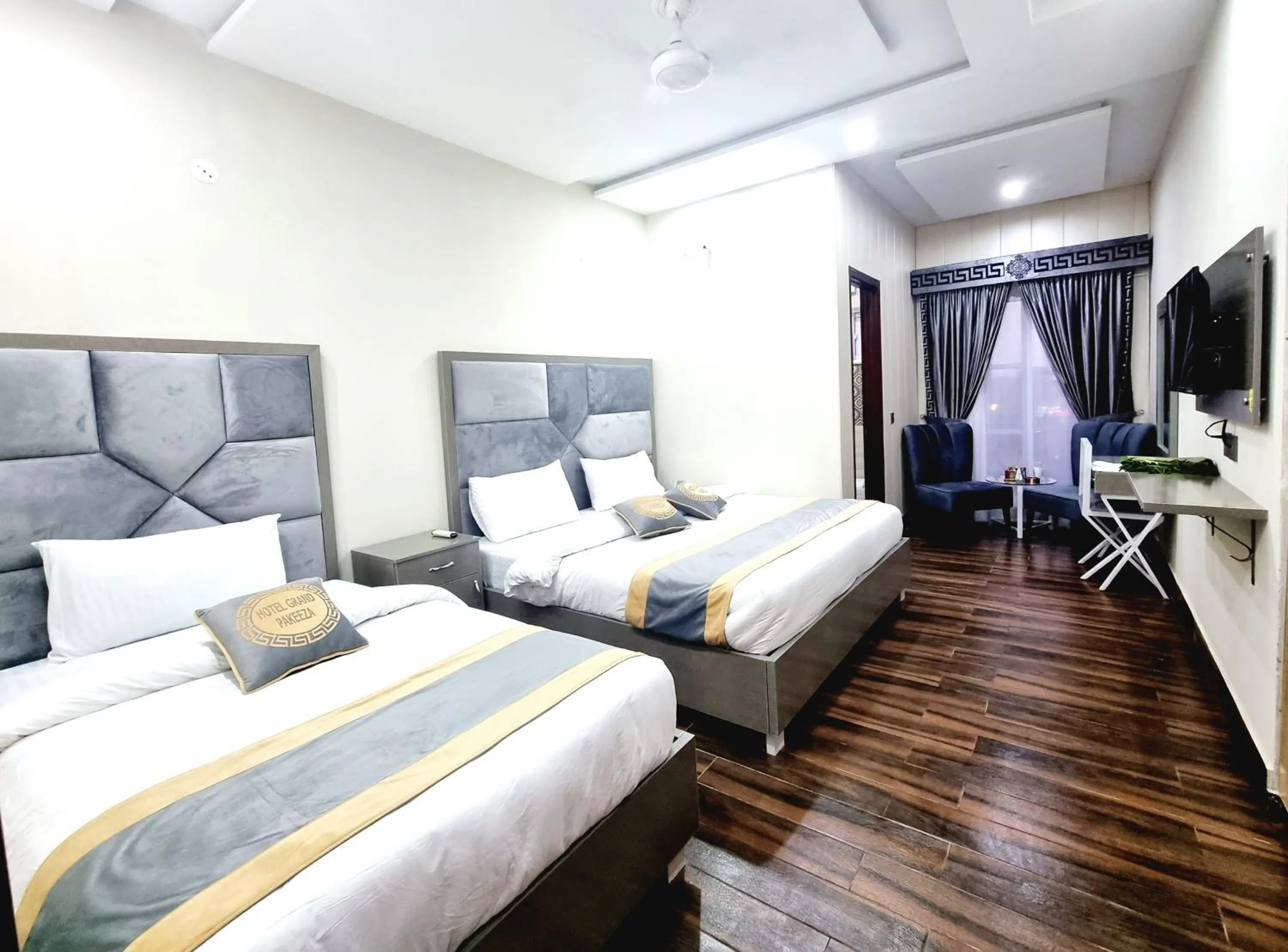 Deluxe Triple Room in Hotel Grand Pakeeza