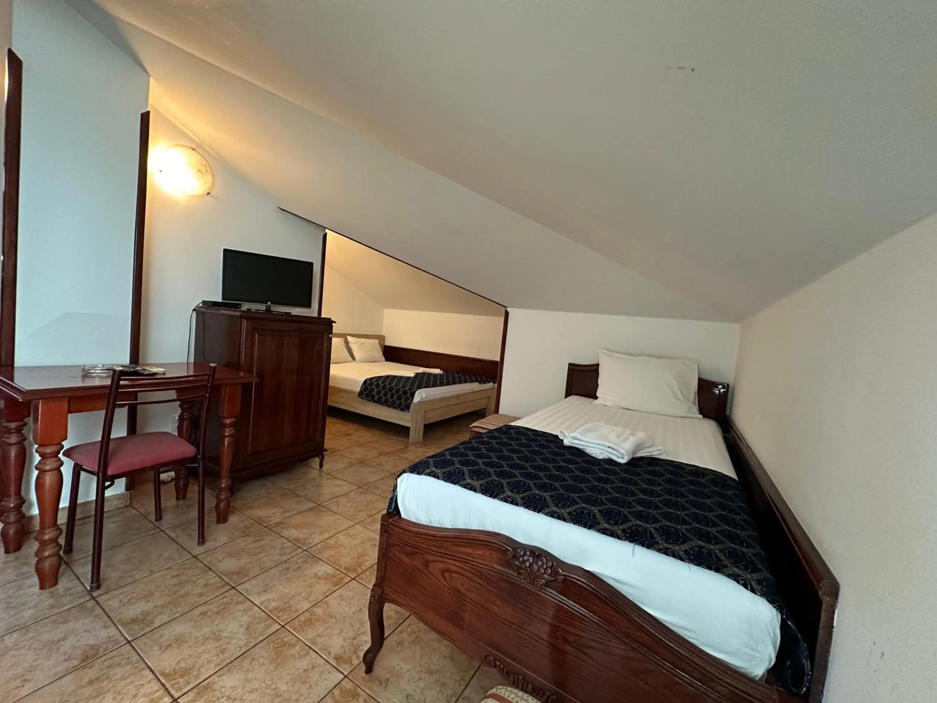 Family Room with Private Bathroom in Beatrix Lux Hotel