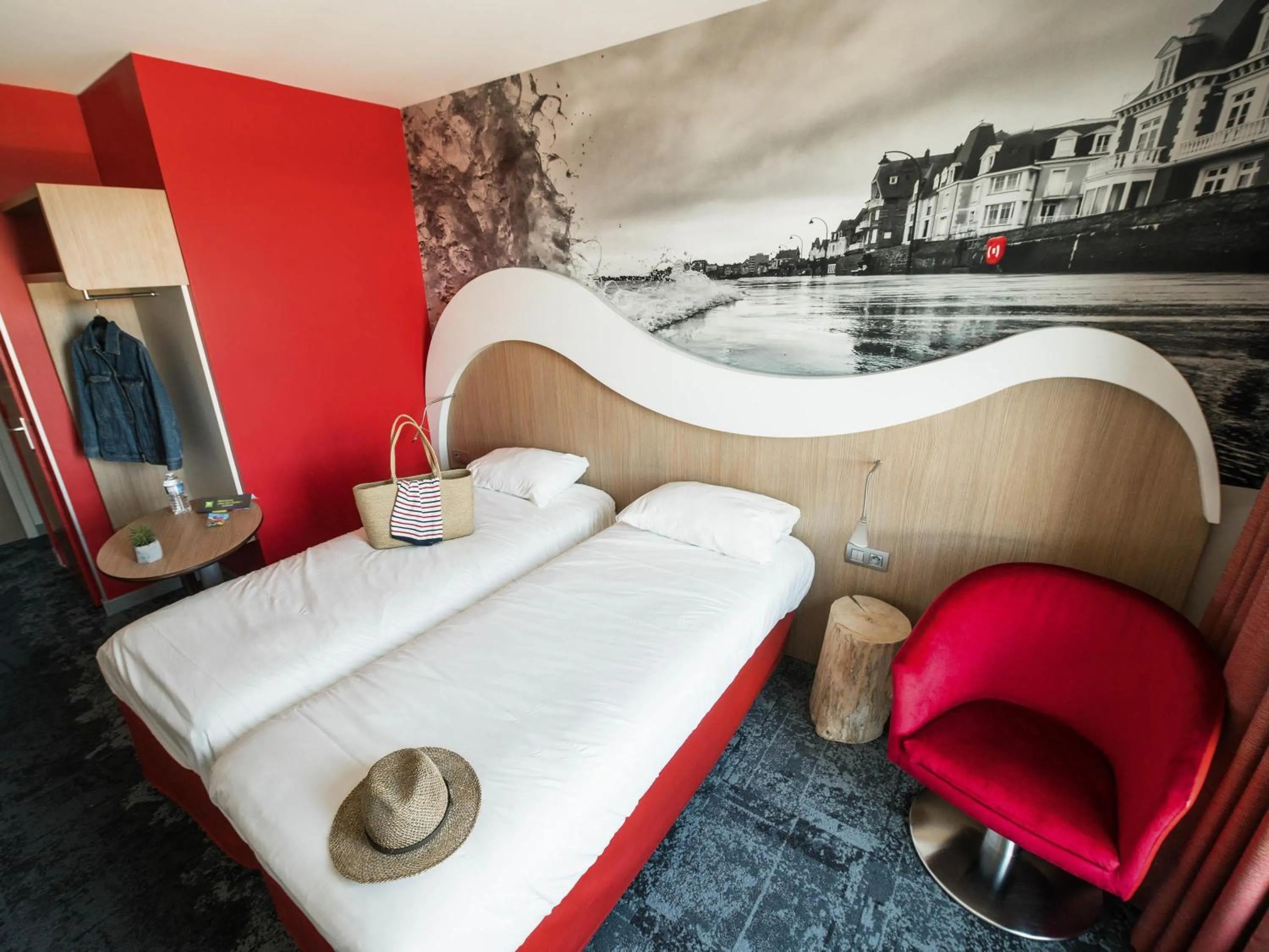 Standard Family Suite with Two Connecting Rooms - breakfast included in ibis Styles Saint Malo Port