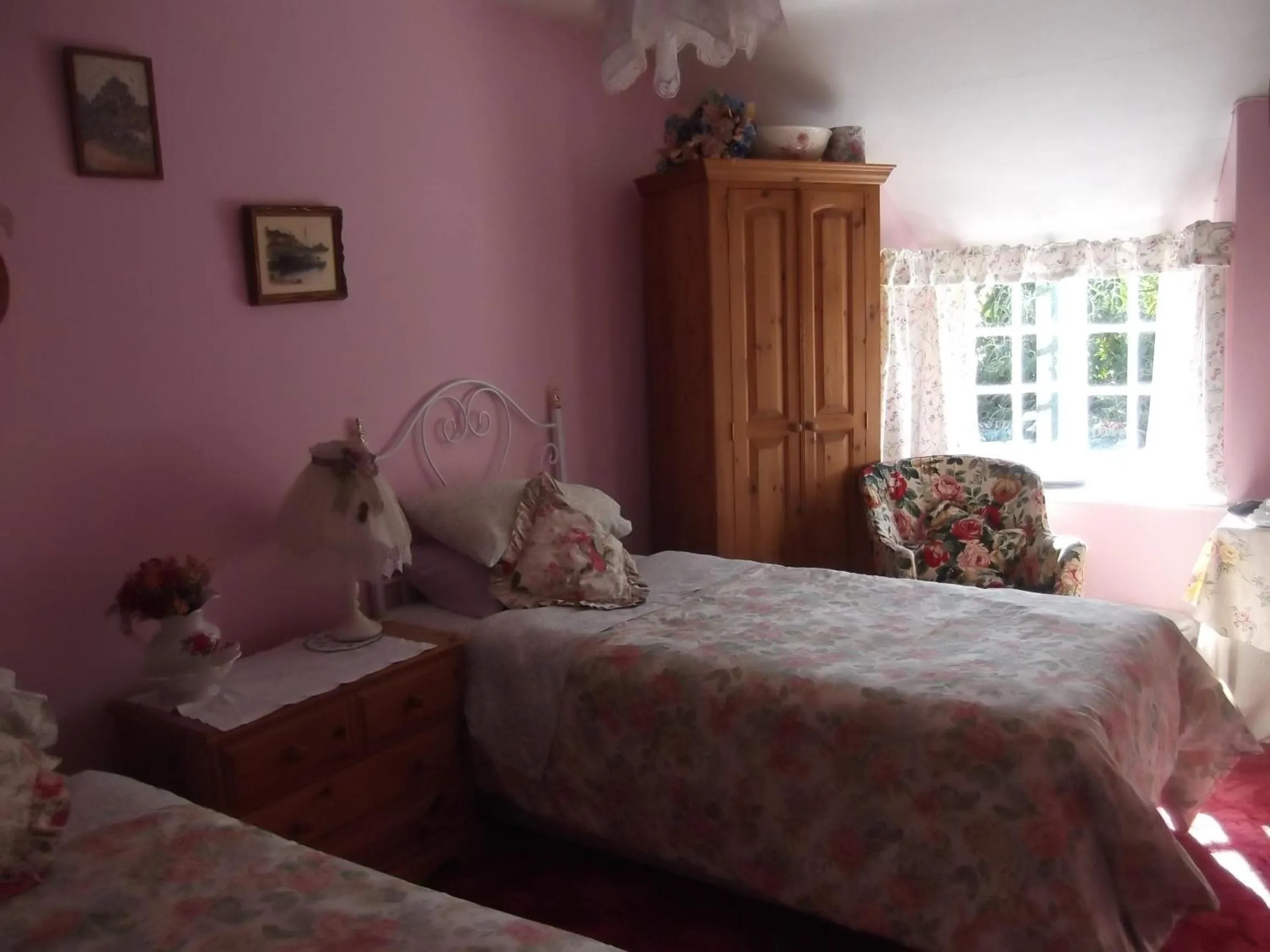 Twin Room with Shower - single occupancy in East Farm House B&B