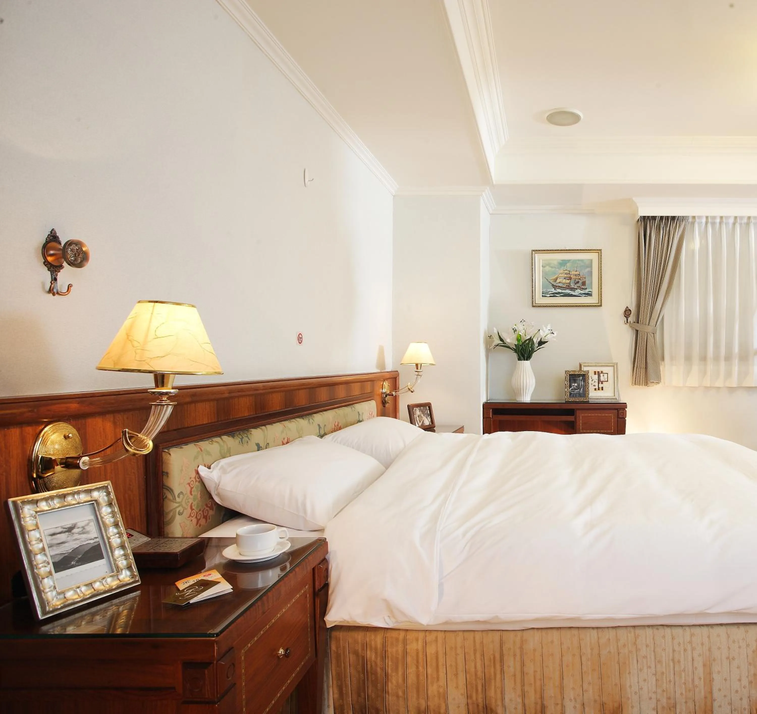 Standard Double Room in Kingdom Hotel