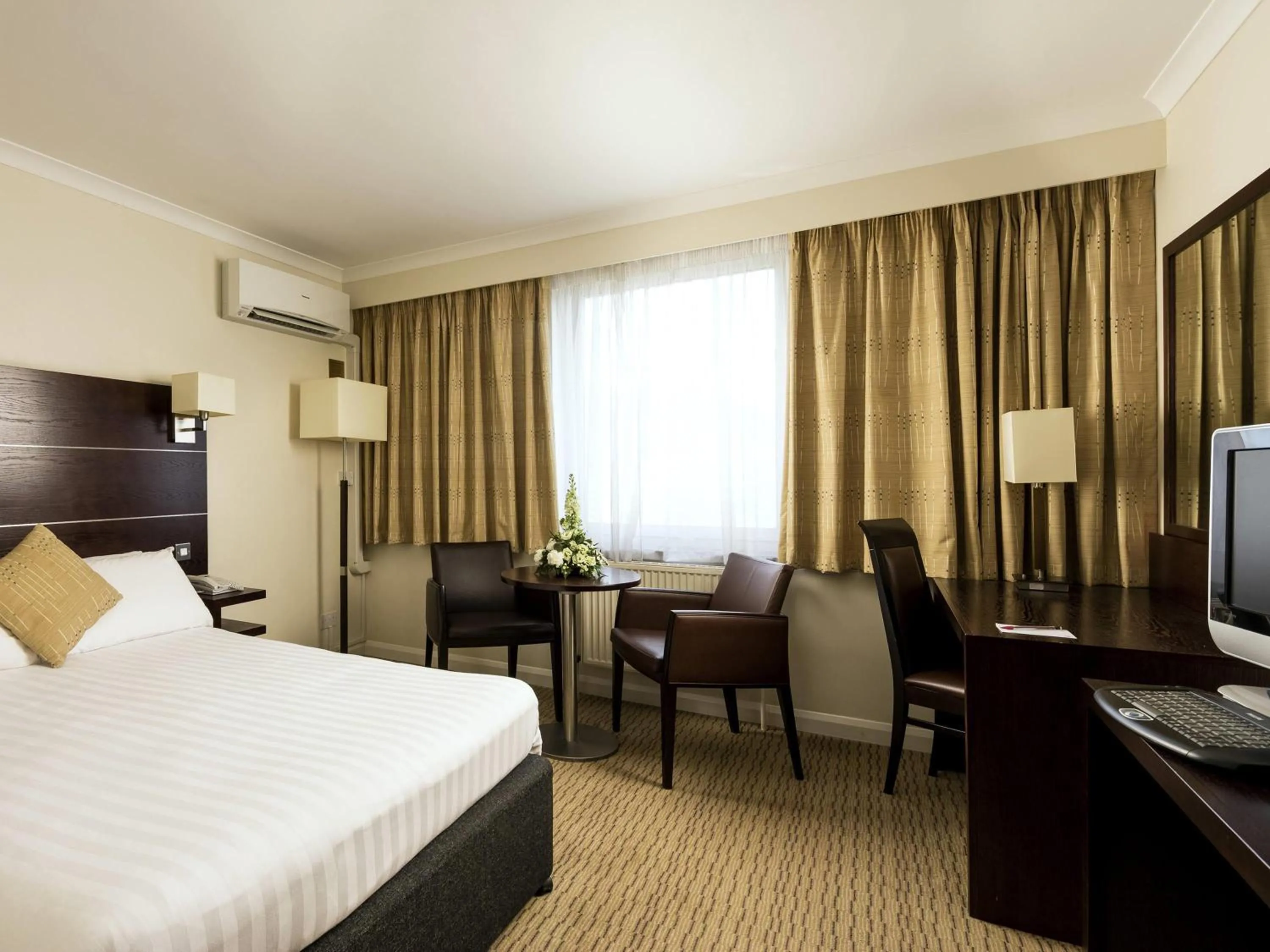 Classic Double Room in Mercure Norwich Hotel