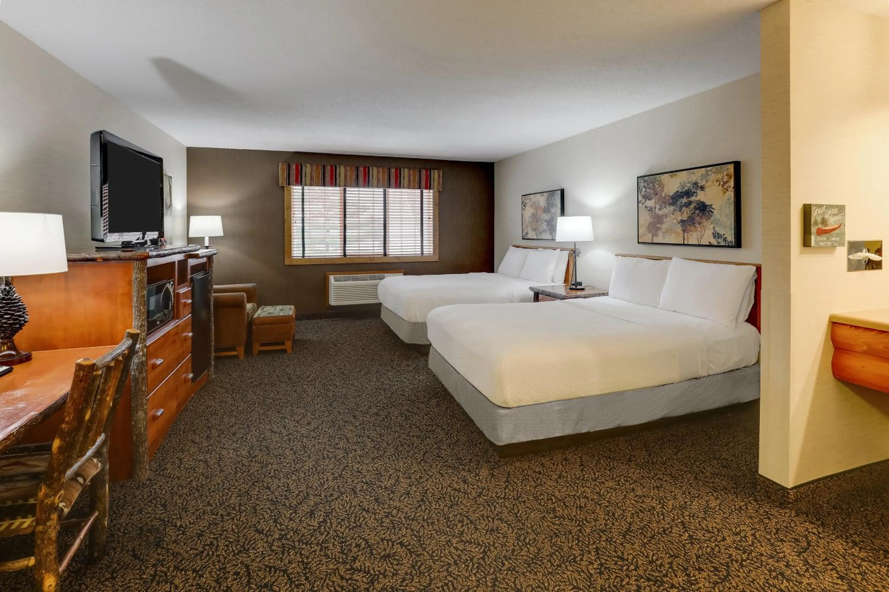 Superior Double Room in Stoney Creek Inn Quincy