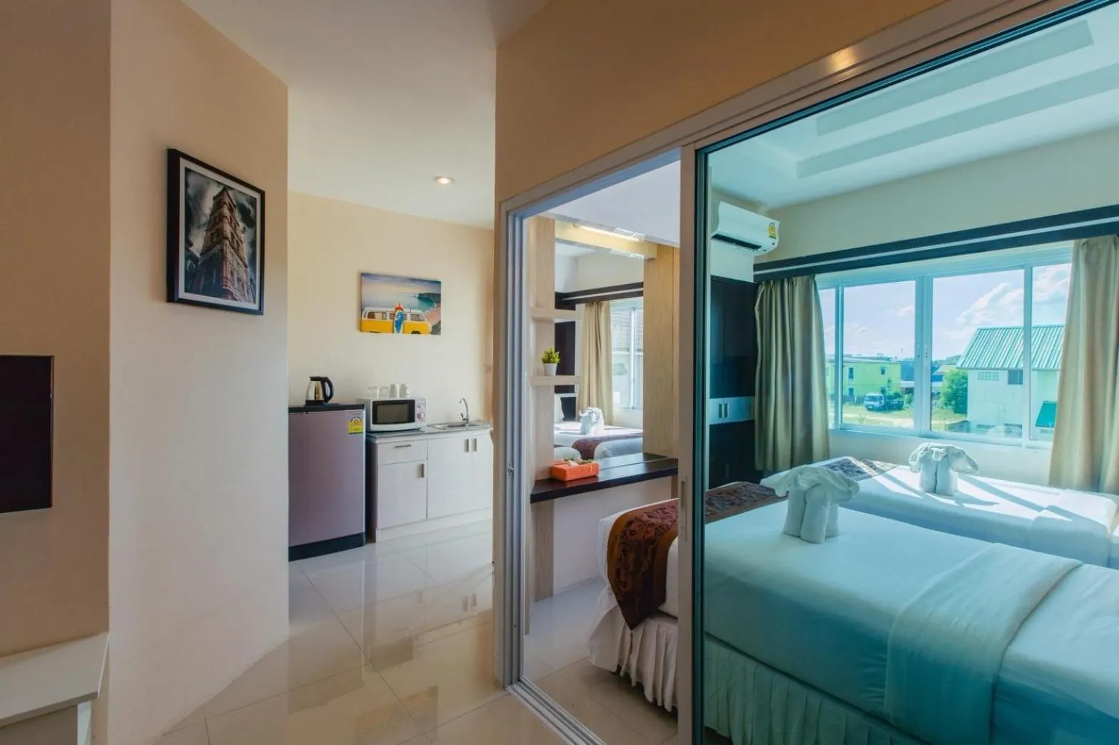 Deluxe Twin Room in Excella Hotel